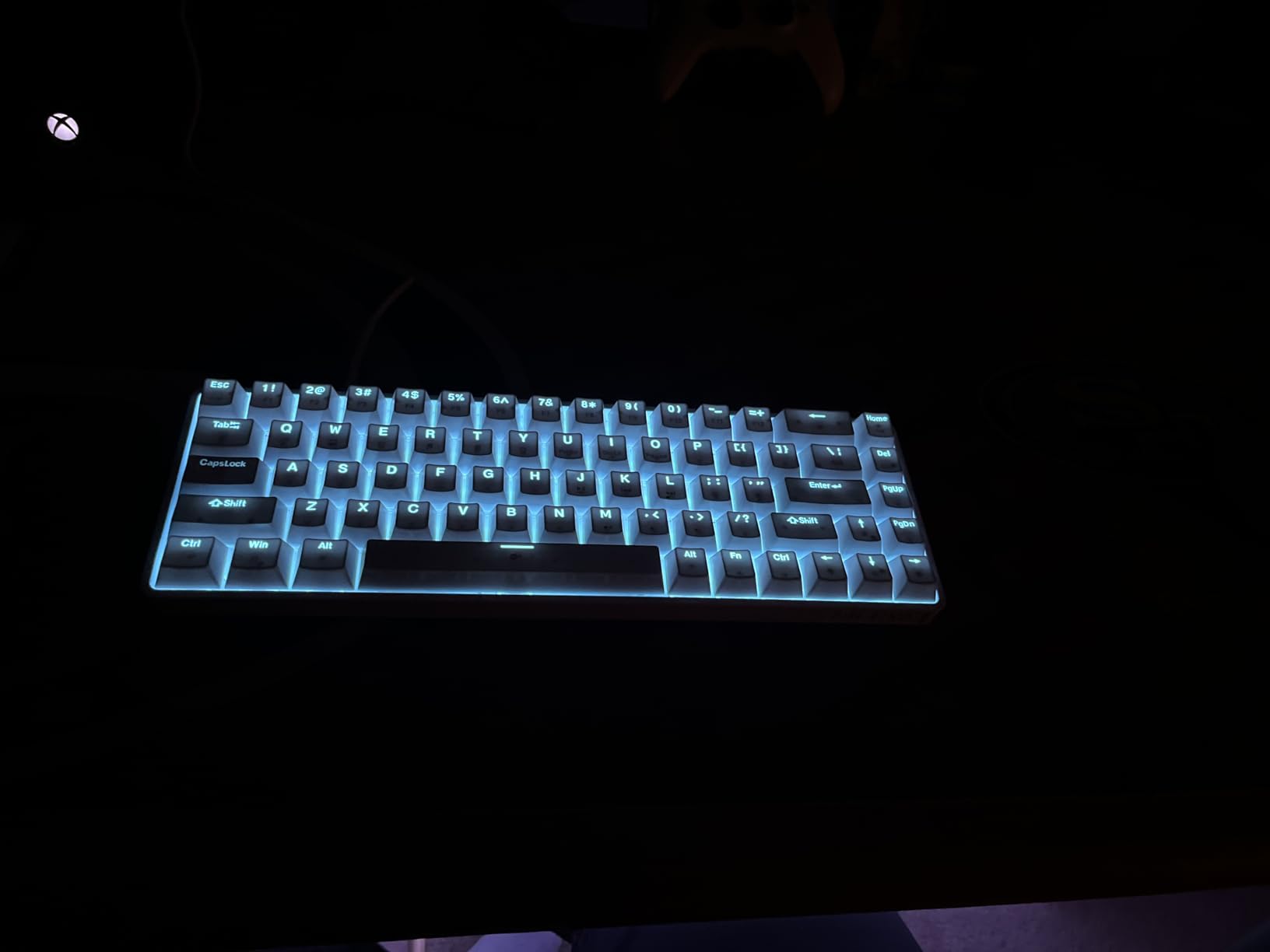 DIERYA T68SE 60% Gaming Mechanical Keyboard,Ultra Compact Mini 68 Key with Red Switches Wired Keyboard,Anti-Ghosting Keys, for Windows Laptops and PC Gamers,White customer photo 1