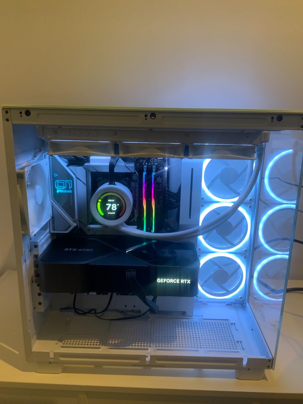 VIPERA NVIDIA GeForce RTX 4090 Founders Edition Graphic Card customer photo 2