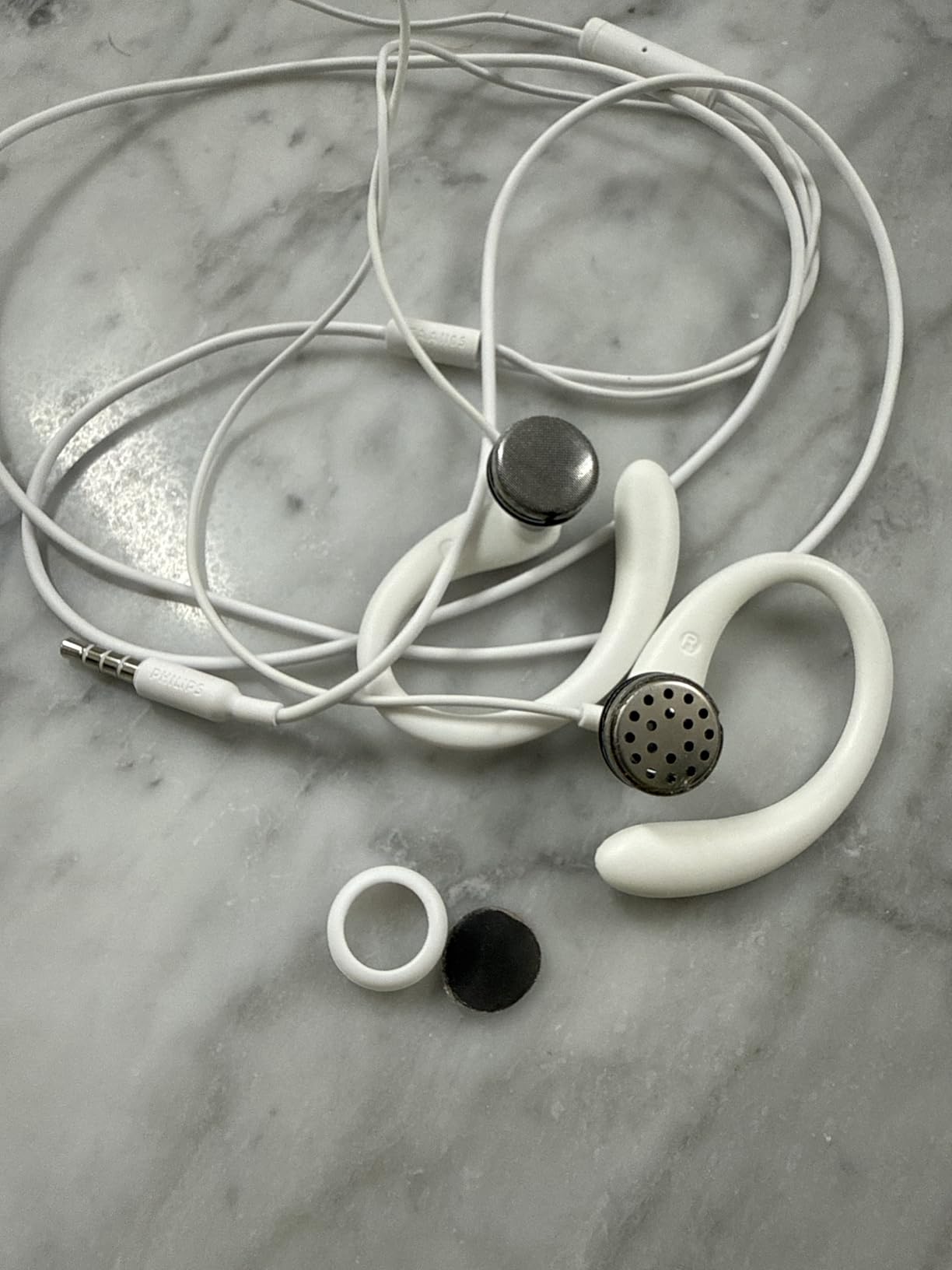 PHILIPS Over The Ear Earbuds, Flexible Wrap Around Earbuds, Around Ear Headphones with Mic Behind The Ear Headphones, Perfect for Sports, Running, Exercise, Gym (Black) customer photo 1