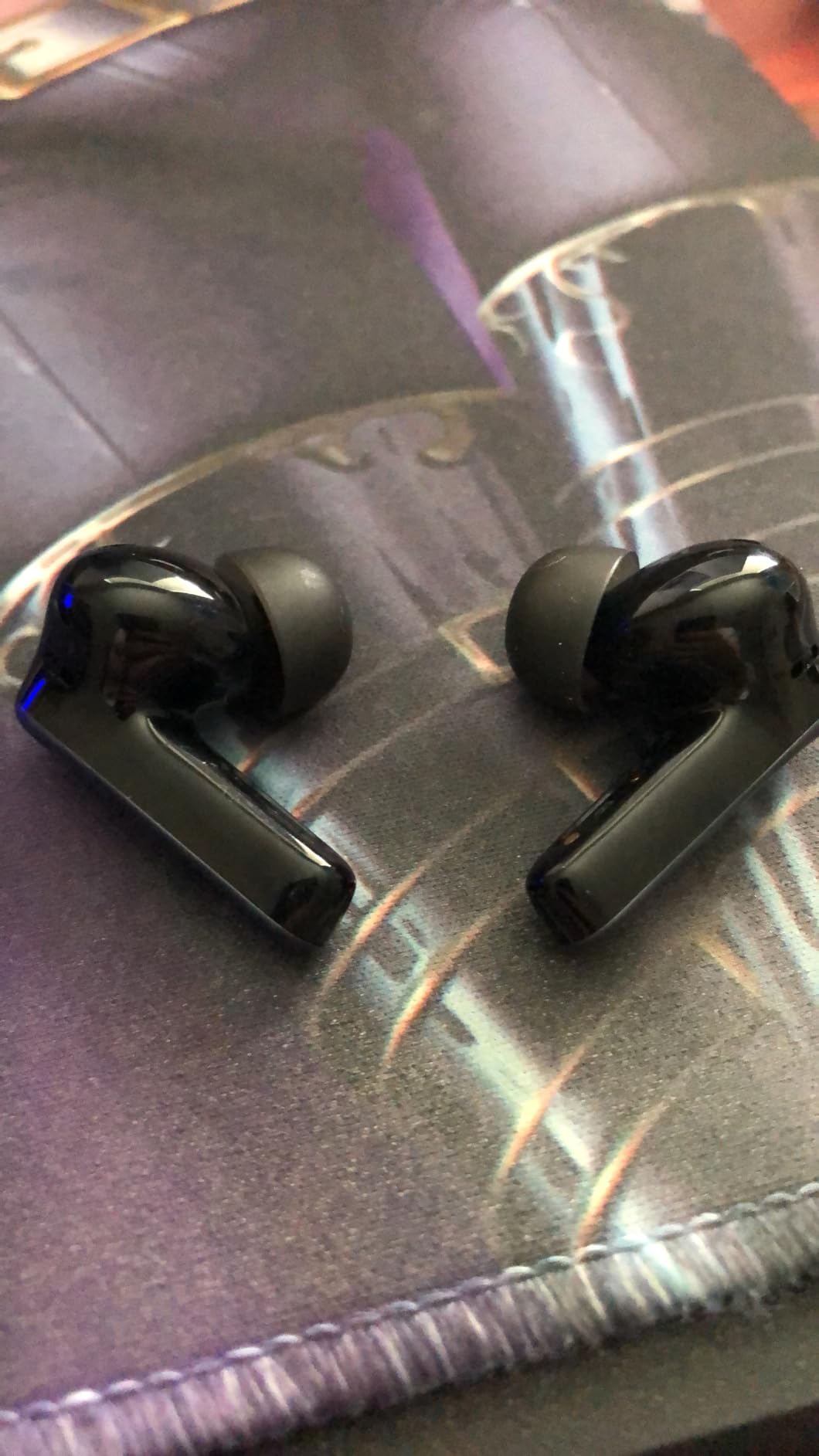 EarFun Air Pro 3 Noise Cancelling Wireless Earbuds Qualcomm aptX Adaptive | 6 Mics cVc 8.0 ENC, Bluetooth 5.3 Earbuds, Multipoint Connection, 45H Playtime, App Customize EQ, Wireless Charging customer photo 2