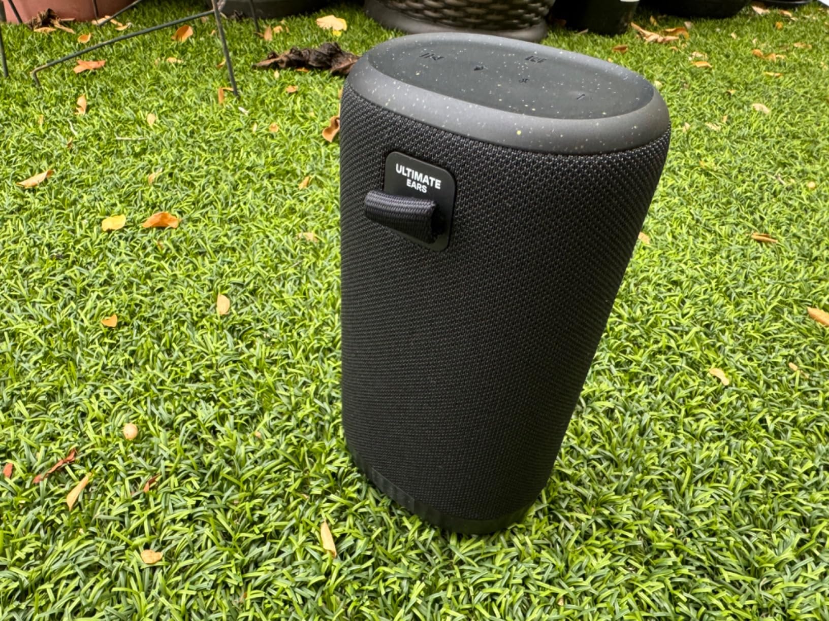 Ultimate Ears EVERBOOM Wireless Bluetooth Portable Speaker - Black customer photo 2