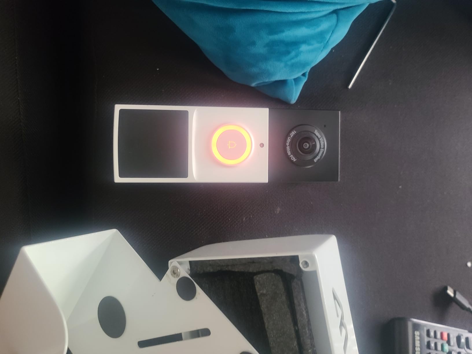 Tapo Smart Hub with Built-in Chime, REQUIRES 2.4GHz Wi-Fi, Reliable Long-Range Connections with Tapo Sensors, Sub-1G Low-Power Wireless protocol, Connect up to 64 smart devices (H100) customer photo 1