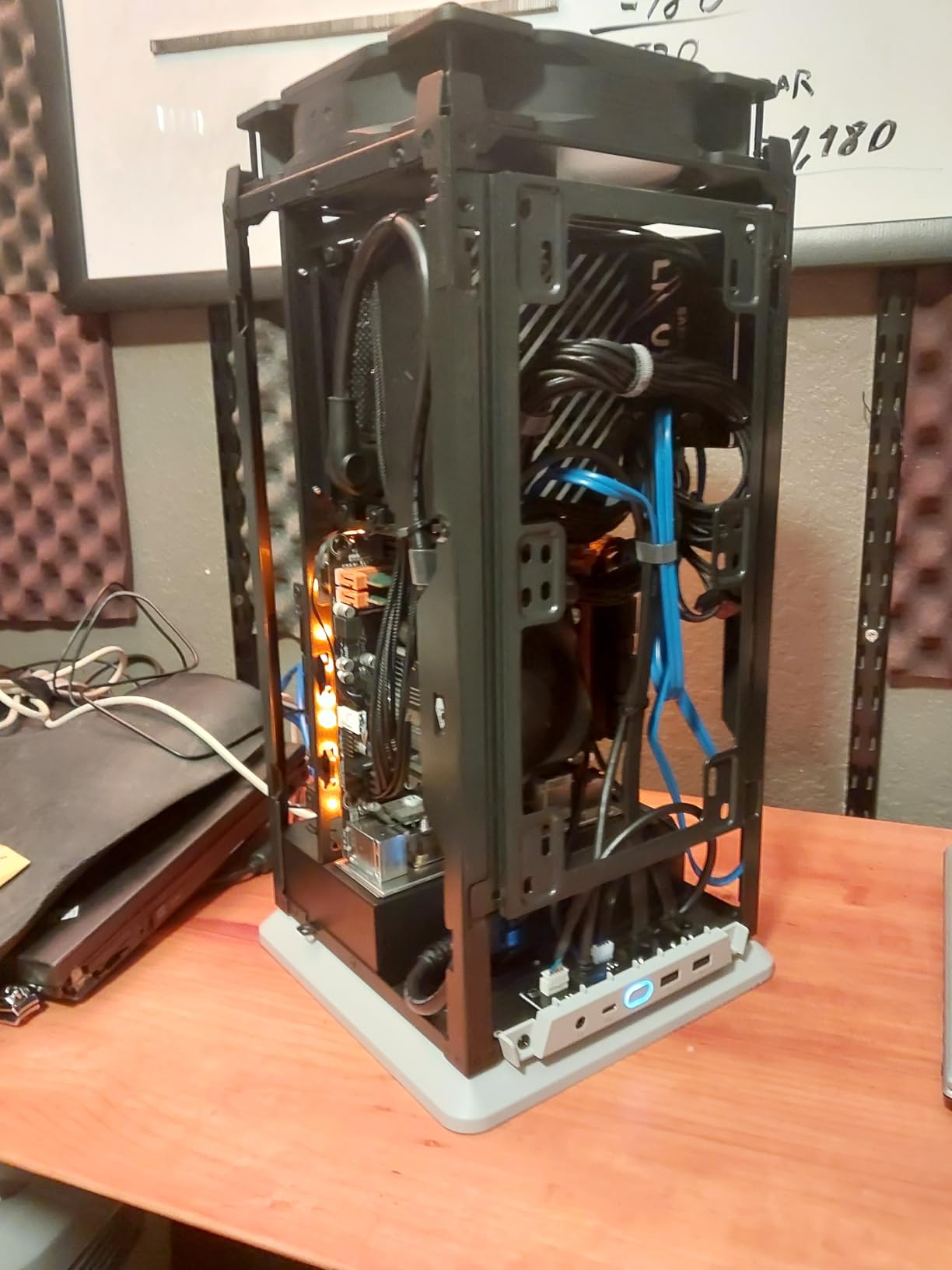 ASUS ROG Loki SFX-L 850W Platinum Fully Modular Power Supply, 80+ Platinum, Lambda A Certified, 120mm PWM ARGB Fan, Aura Sync, ATX 3.0 Compatible, PCIe 5.0 Ready, 10 Year Warranty customer photo 2