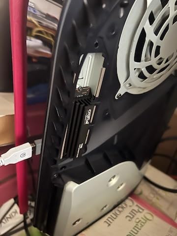 Crucial T700 PCIe Gen5 NVMe 2TB SSD with Heatsink, Up to 12,400MB/s, TLC NAND, Intel & Ryzen Compatible, for Hardcore Gaming & High-Speed Storage, Solid State Drive - CT2000T700SSD5 customer photo 1
