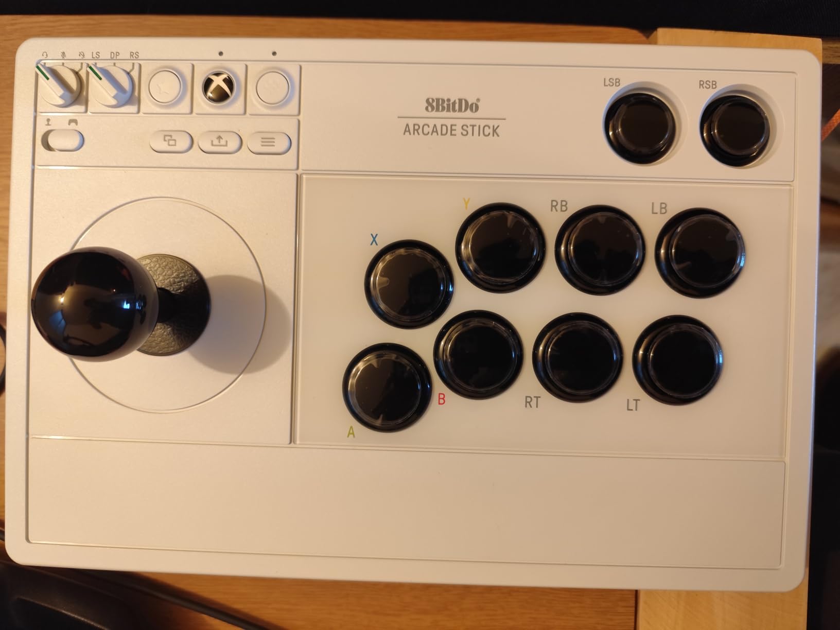 8BitDo Wireless Arcade Stick for Xbox Series X|S, Xbox One and Windows 10, Arcade Fight Stick with 3.5mm Audio Jack - Officially Licensed (White) customer photo 1