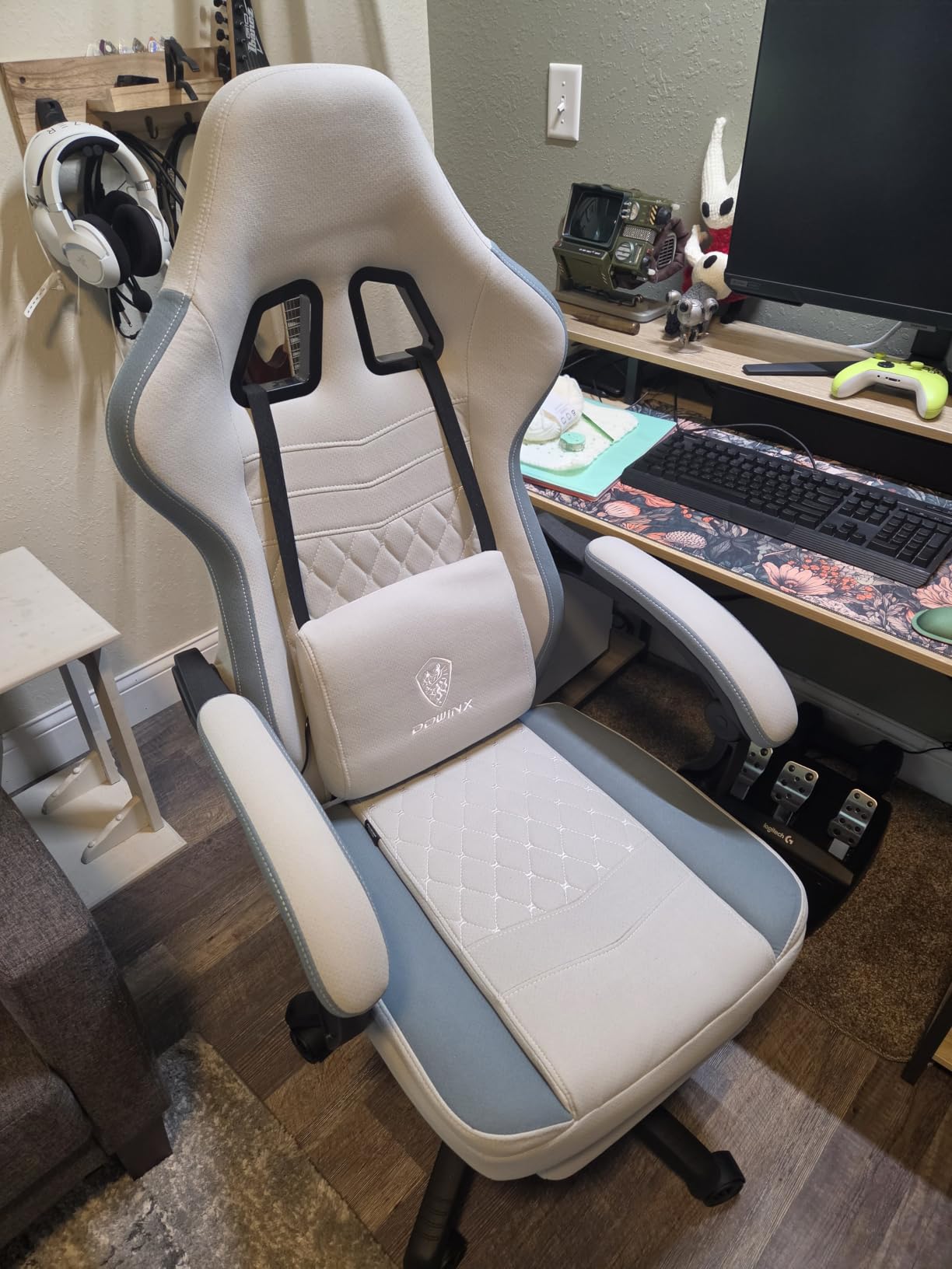 Dowinx Gaming Chair Breathable Fabric Game Chair with Gel Pad and Storage Bag, Comfortable Gamer Chair with Pocket Spring Cushion, Ergonomic Computer Chair with Footrest, Green customer photo 1