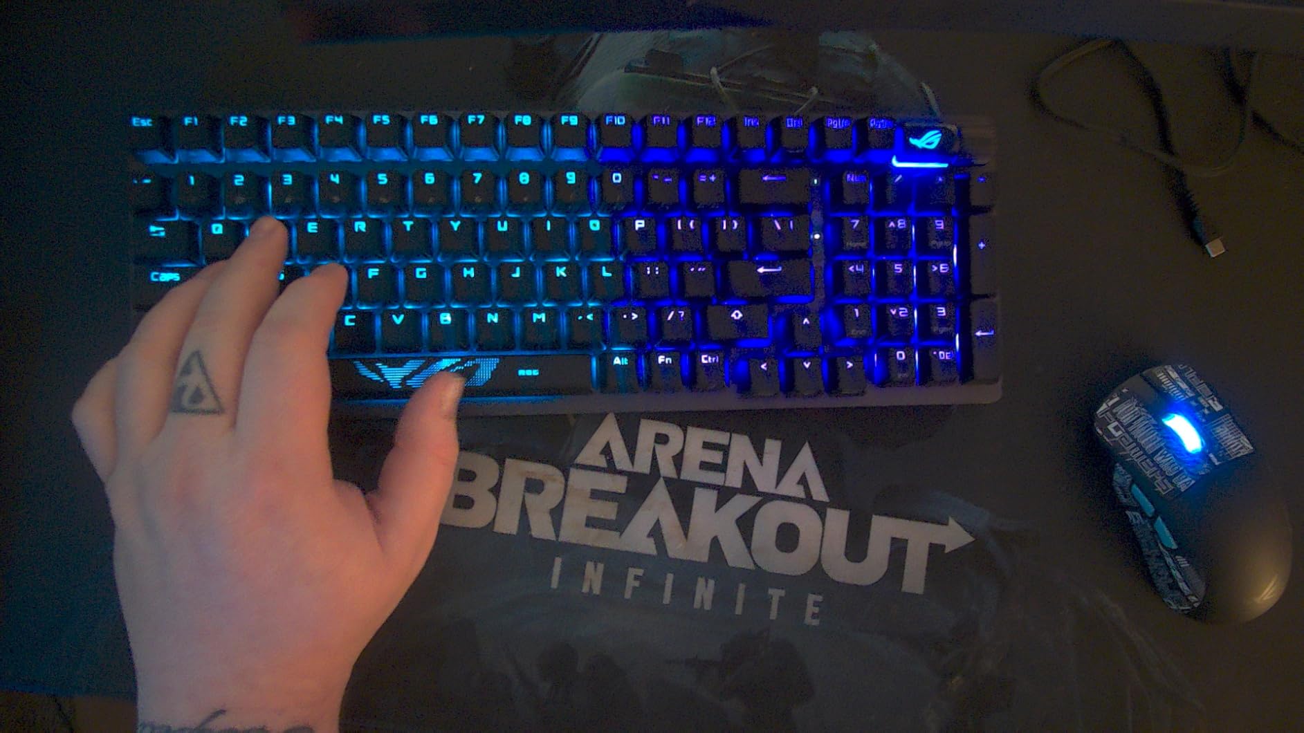 ASUS ROG Strix Scope II 96 Wireless Mechanical Gaming Keyboard customer photo 1