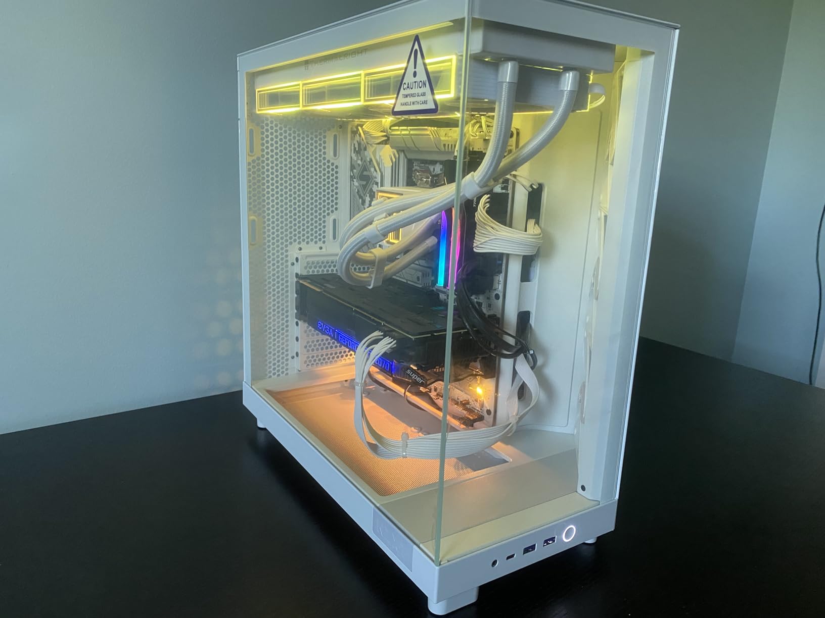 NZXT H6 Flow | CC-H61FB-01 | Compact Dual-Chamber Mid-Tower Airflow Case | Panoramic Glass Panels | High-Performance Airflow Panels | Includes 3 x 120mm Fans | Cable Management | Black customer photo 1