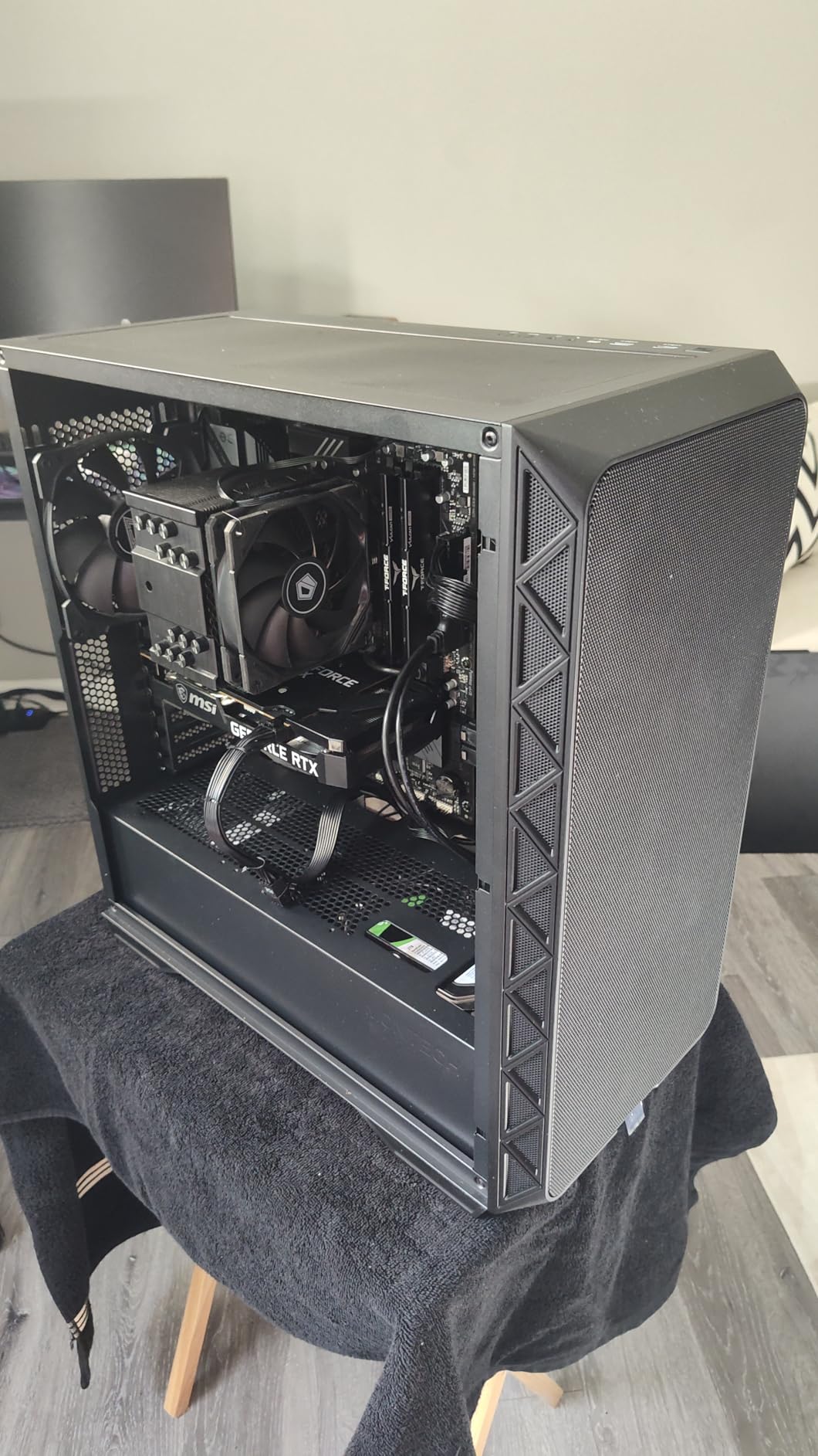 MONTECH AIR 903 MAX High Airflow E-ATX PC Case, 4x140mm PWM Fans, Black | 400mm GPU Support, 360mm Radiator Support, Tempered Glass, USB-C, 3 ARGB Intake Fans, Vertical GPU Mount Support customer photo 2
