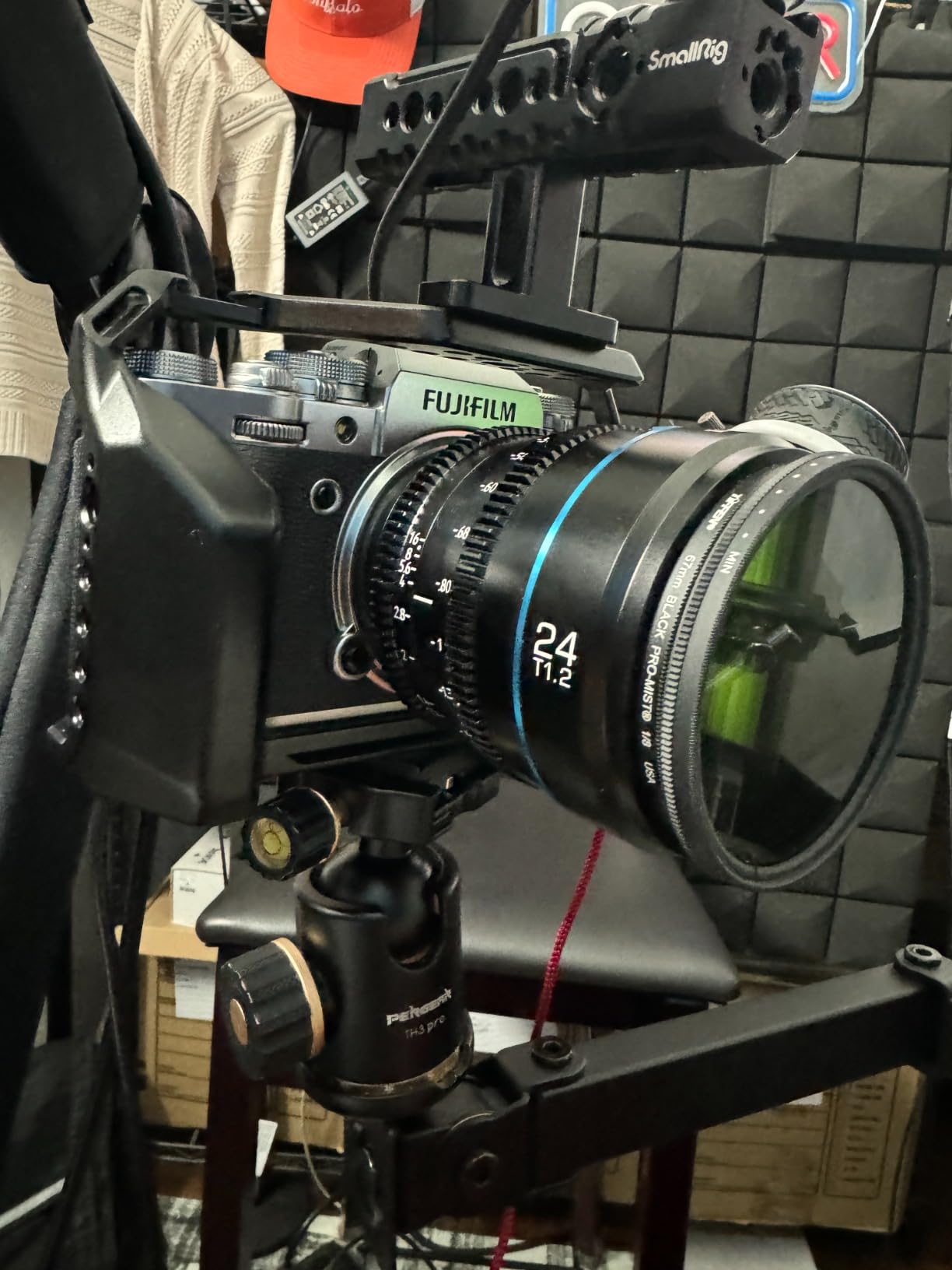 SIRUI Night Walker 24mm T1.2 S35 Cine Lens, X Mount, Black customer photo 1