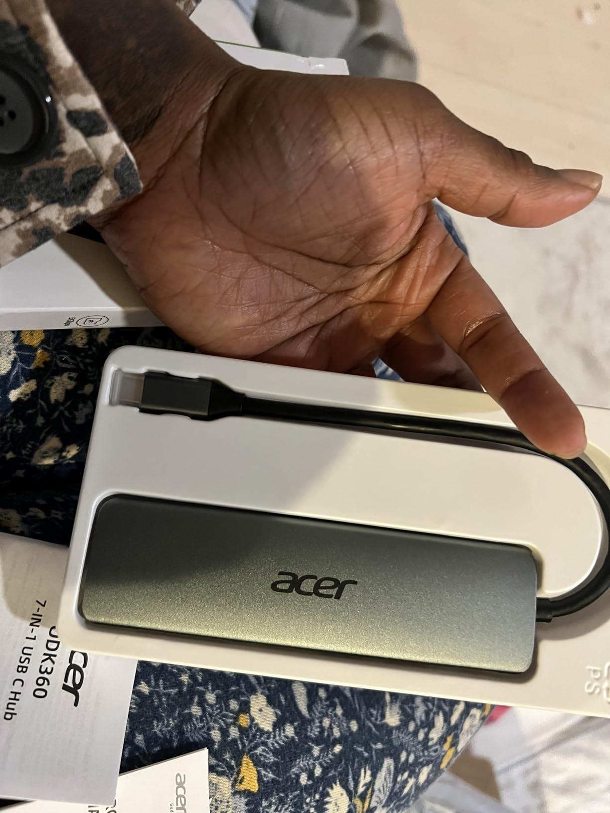 Acer USB C Hub, 7 in 1 Multi-Port Adapter for Laptop/Mac Type C Devices | 4K USB C to HDMI Splitter Hub, 100W Max PD Port, 2 USB 3.0 & 1 USB C Data Ports 5Gbps, SD/TF Card Reader customer photo 1