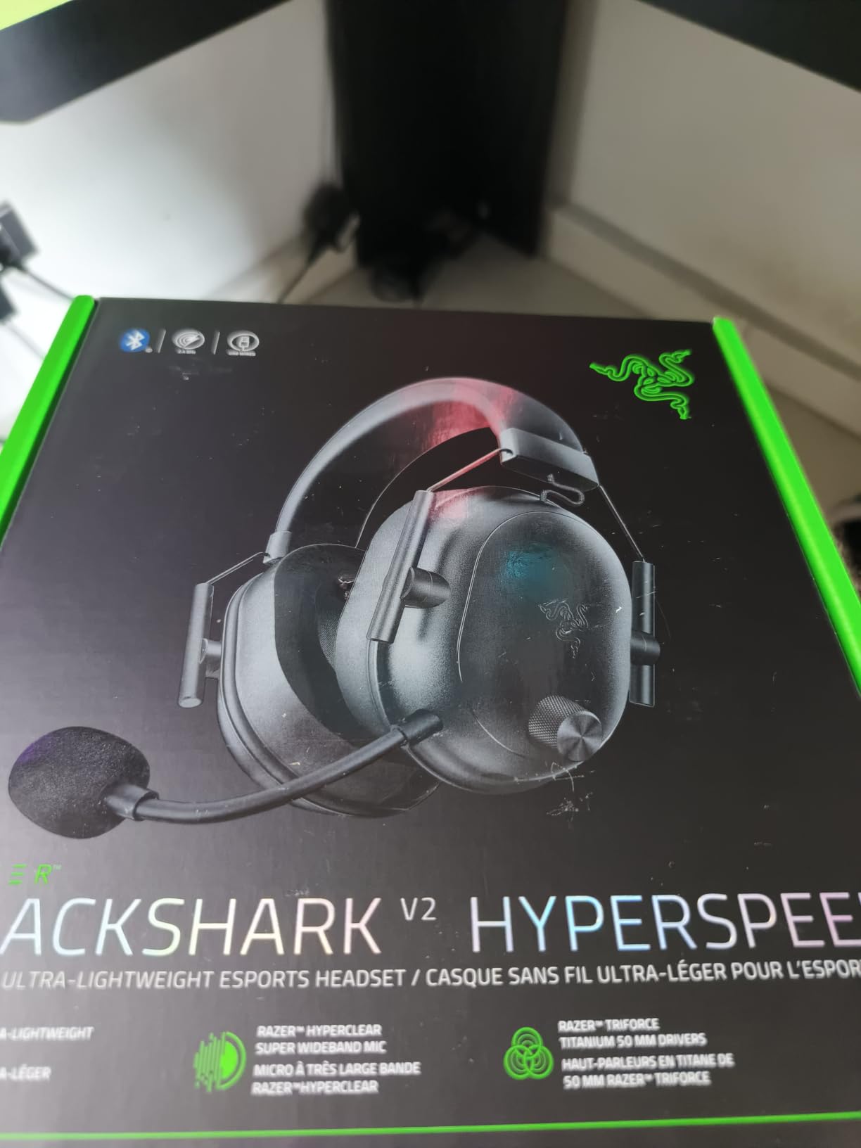 Razer BlackShark V2 HyperSpeed Wireless PC Gaming Headset, 2.4GHz, Black | 280g Lightweight, Wideband Mic, 50mm Drivers, Bluetooth or USB, 70 Hr Battery, for Mac, PlayStation, Switch & Mobile customer photo 2