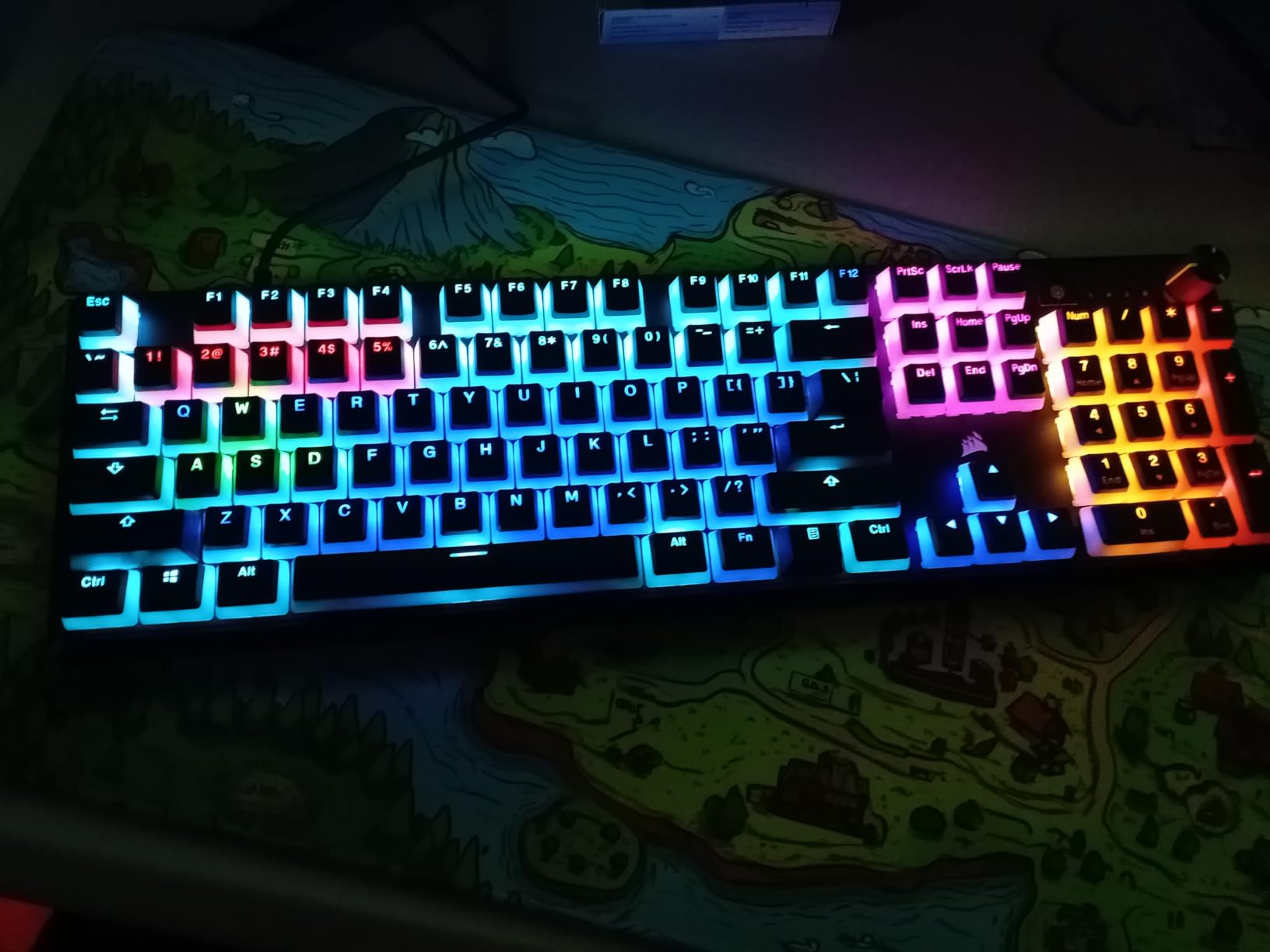 CORSAIR K70 CORE RGB Mechanical Wired Gaming Keyboard with Palmrest - Pre-Lubed MLX Red Linear Switches, SOCD, ABS Double-Shot Keycaps, Sound Dampening, Media Control Dial, QWERTY NA - Black customer photo 1