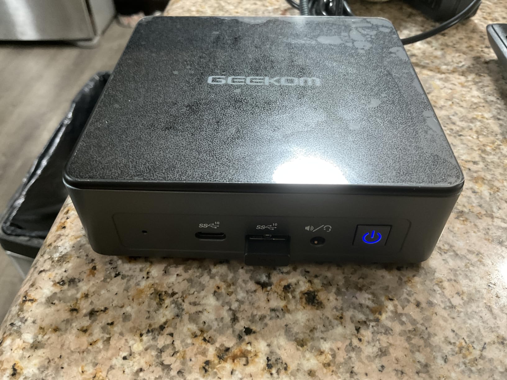 GEEKOM Air12 Mini PC, Intel 7505 (Beats N5095), 8GB Dual-Slot RAM, 256GB SSD, Slim Design Desktop Computer customer photo 1