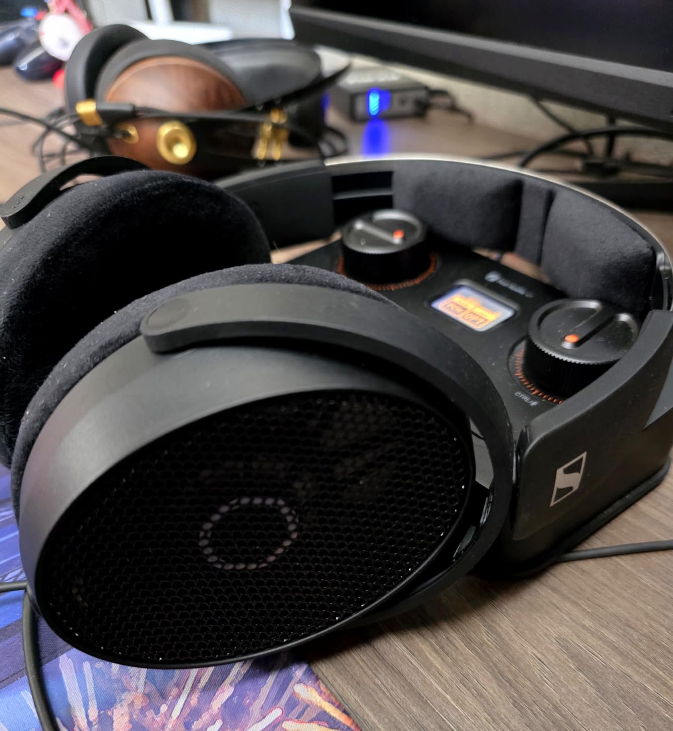 Sennheiser HD 490 PRO Open-Back Professional Reference Studio Headphones with 1.8m cable and swappable ear pads customer photo 2