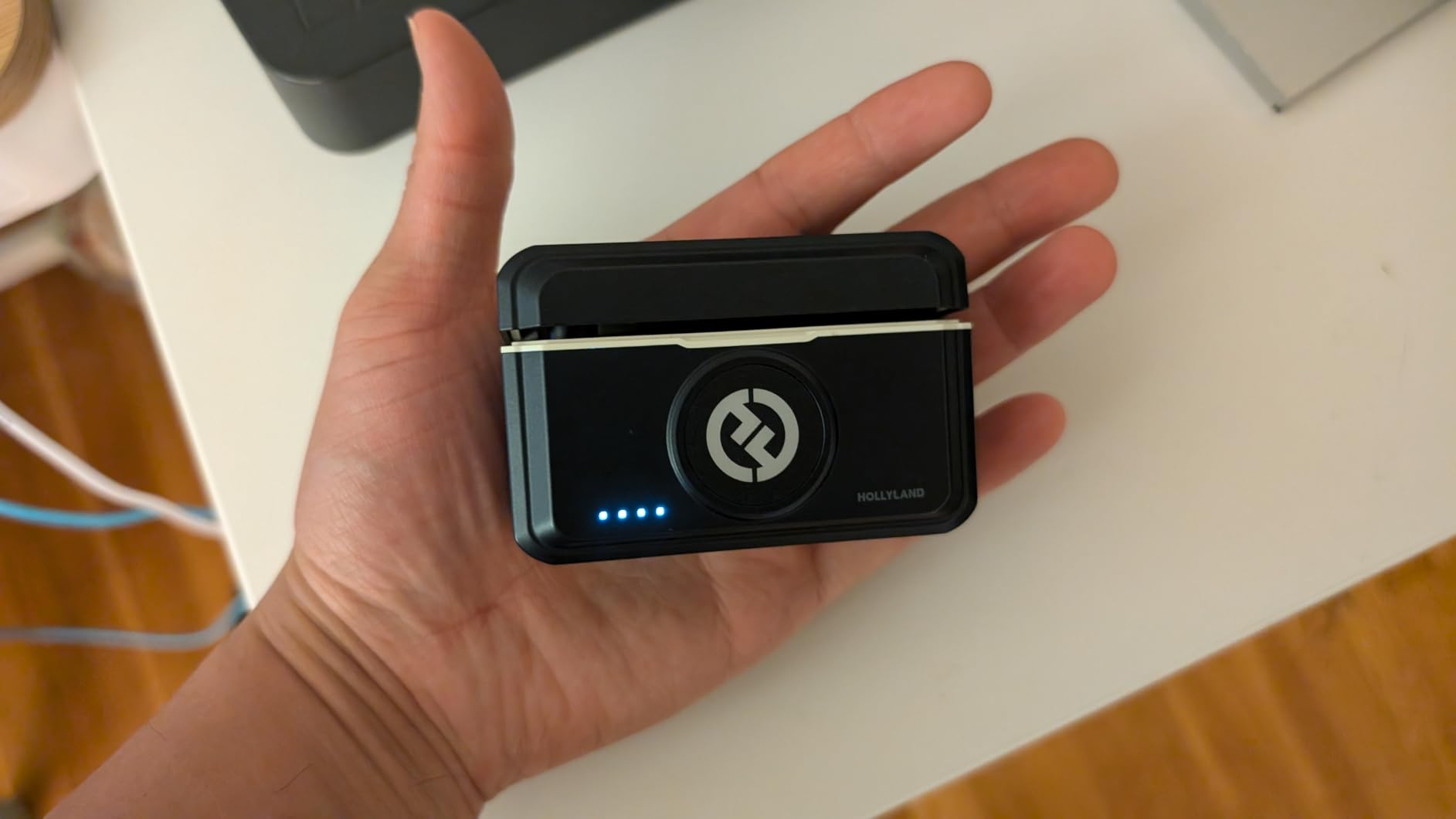 Hollyland Lark M2 Wireless Microphone for iPhone/Camera/Android/PC, 48kHz/24-bit High Fidelity Audio, 300m Range, Noise Cancelling, 40h Use, YouTube, Vlog, Streaming (2TX + 3RX + Charging Case) customer photo 1