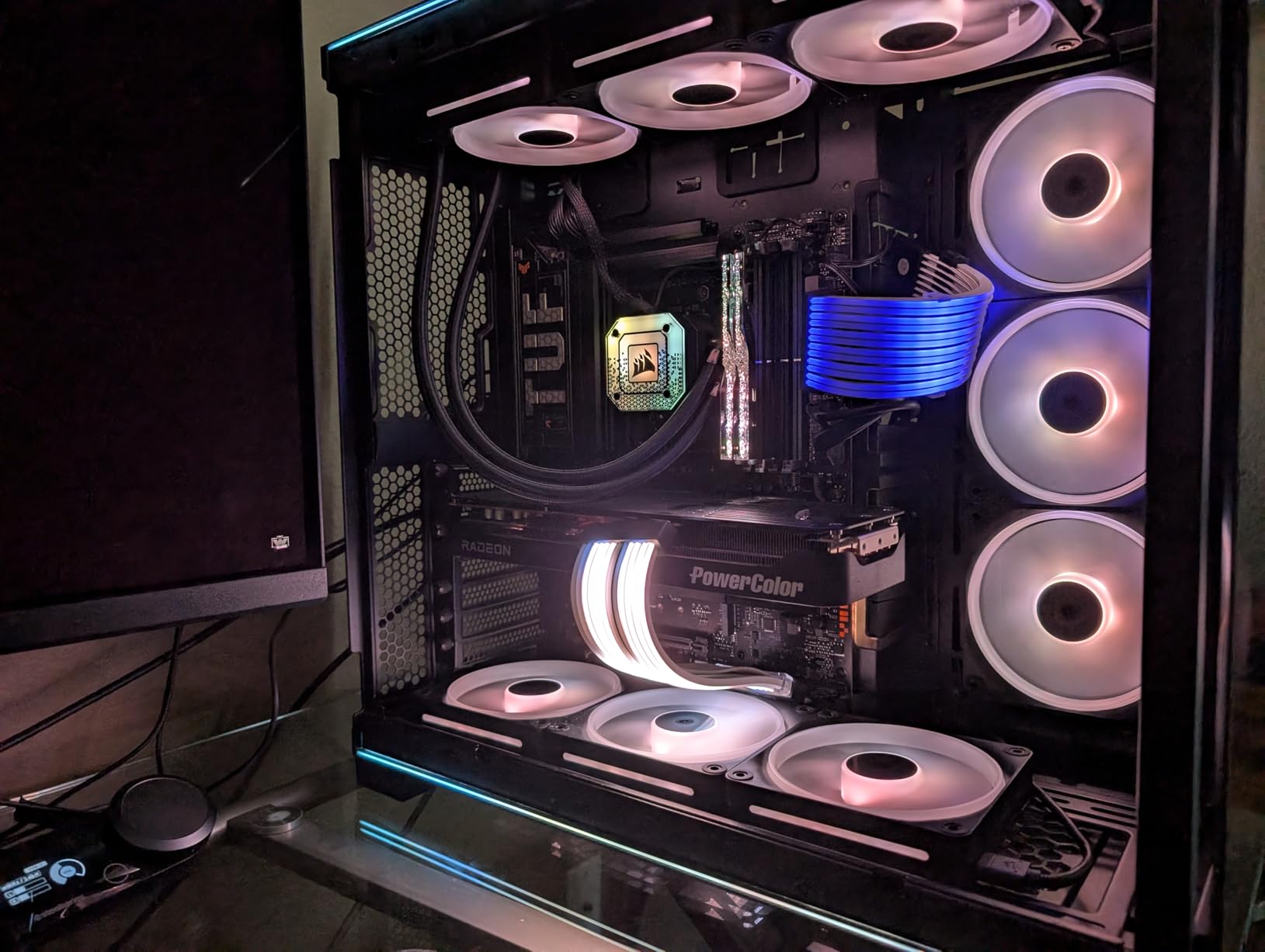 Lian Li O11D EVO RGB Case - Black | ARGB lighting strips, Up to 420mm radiator, Cable management, Front and side tempered glass panels, Reversible chassis customer photo 2
