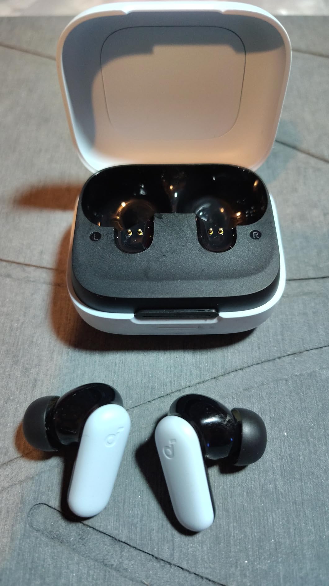Soundcore P30i by Anker Noise Cancelling Earbuds, Hands-Free Viewing | Strong and Smart Noise Cancelling, Powerful Bass, 45H Playtime, 2-in-1 Case and Phone Stand, IP54, Bluetooth 5.4 customer photo 1