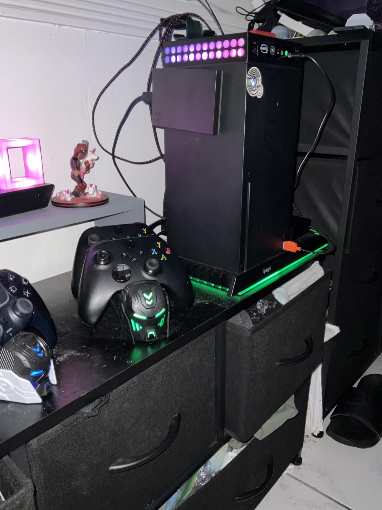 Charger Station Compatible with Xbox Controllers, 2x5520mWh Rechargeable Battery Pack for Xbox One/Series X|S Controllers with Dual Charging Dock and 4 Covers (Controller Not Included) customer photo 2