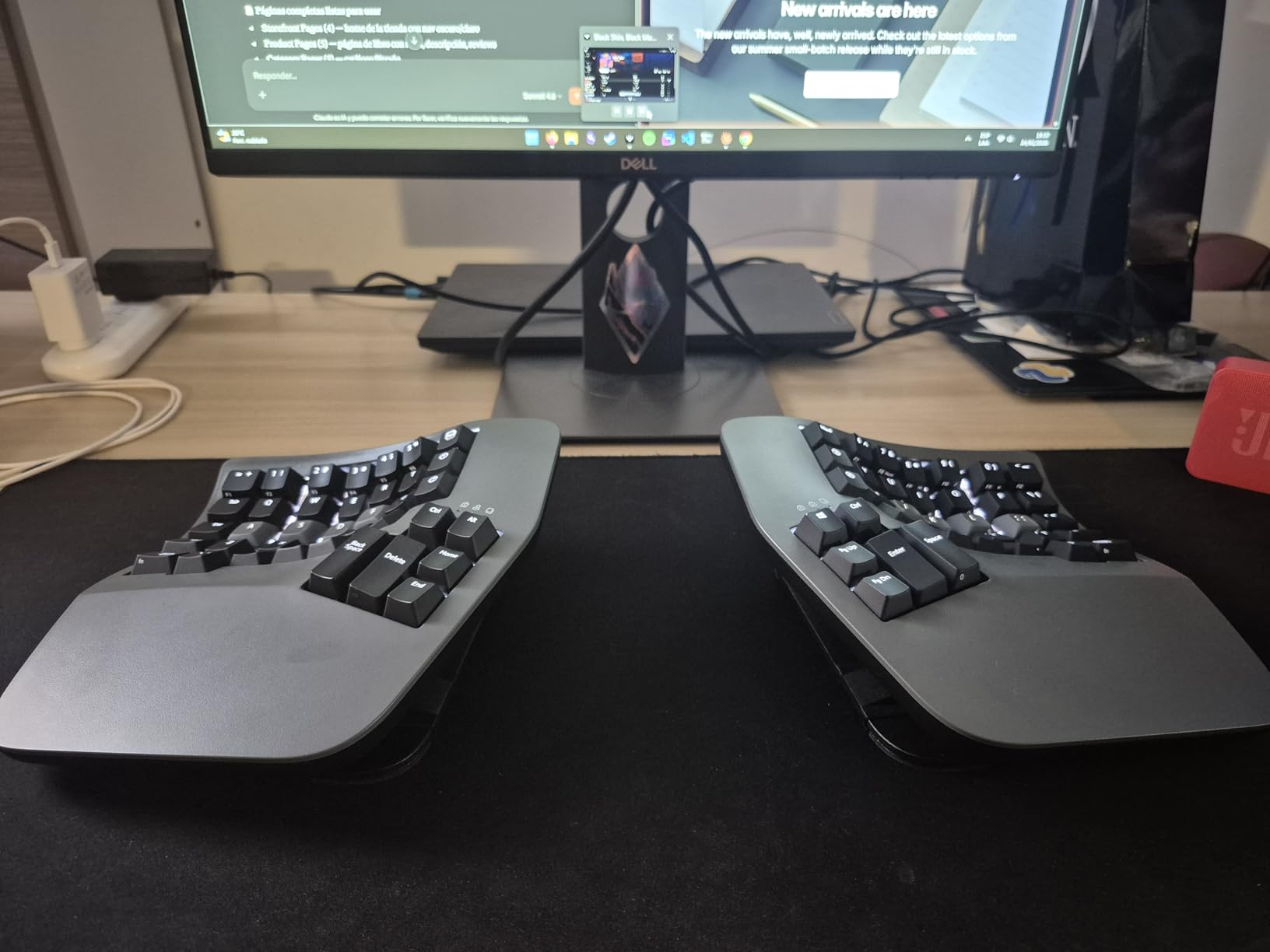 KINESIS Advantage360 Professional Split Ergonomic Keyboard - Bluetooth, Quiet Mechanical Switches, Fully Programmable customer photo 2