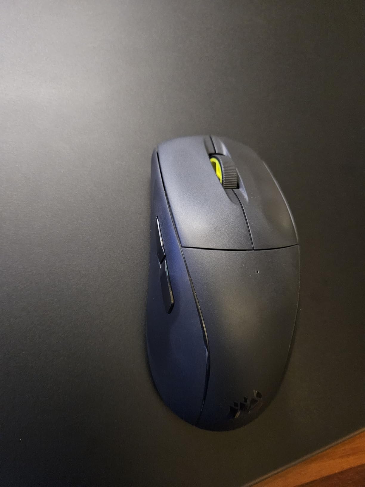 Corsair M75 AIR Wireless Ultra-Light FPS Gaming Mouse - 26,000 DPI - Symmetric Shape - iCUE Compatible customer photo 1