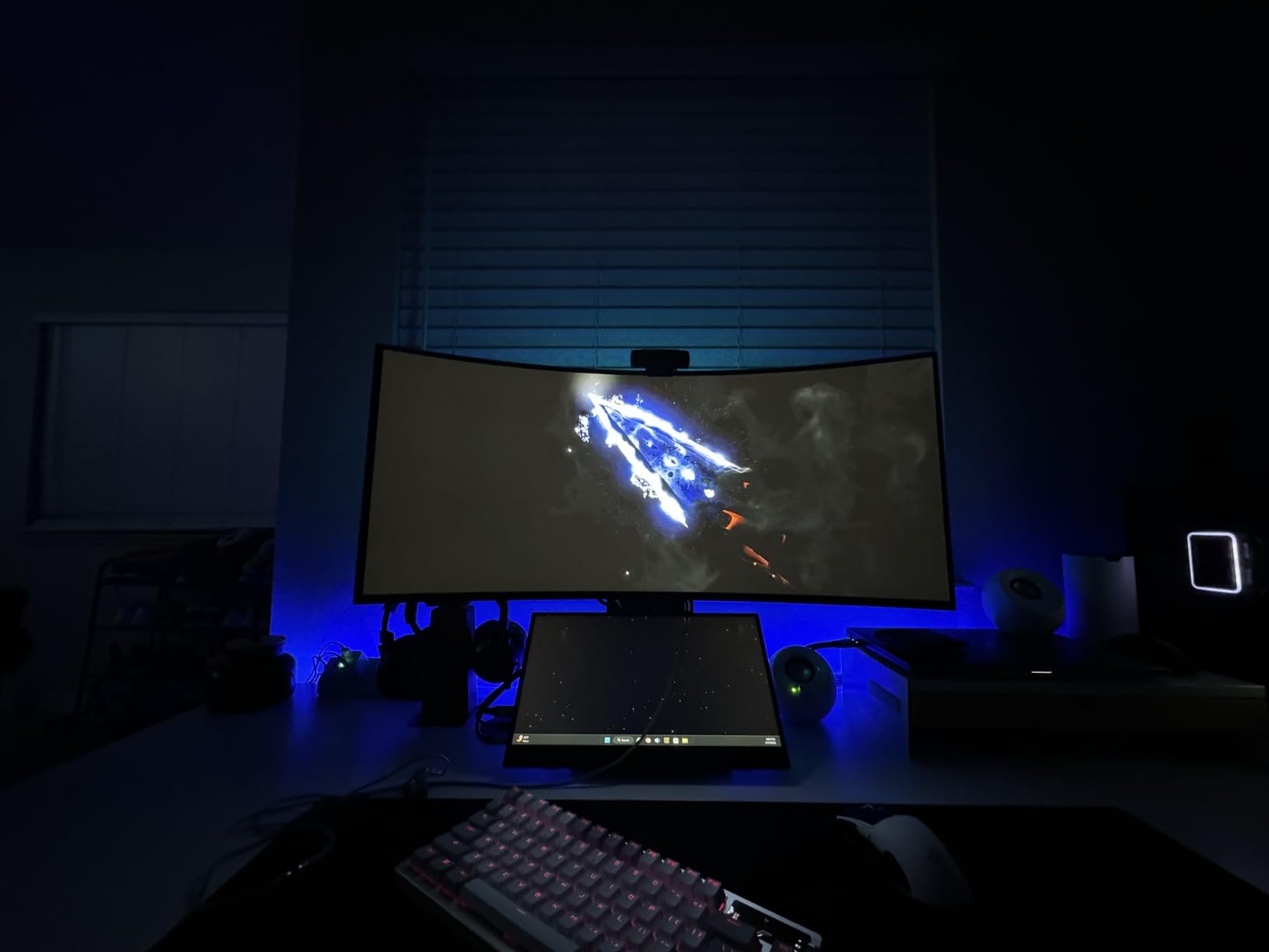 LG 34GS95QE 34-inch Ultragear OLED Curved Gaming Monitor WQHD 1440p 800R 240Hz 0.03ms customer photo 2