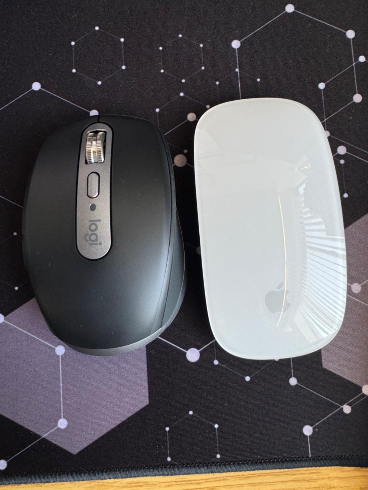 Logitech MX Anywhere 3S Mac Compact Wireless Mouse 8K DPI - Pale Grey | Compact, Bluetooth, any-surface tracking, quiet clicks, USB-C, for MacBook Pro, MacBook Air, iMac, iPad customer photo 2