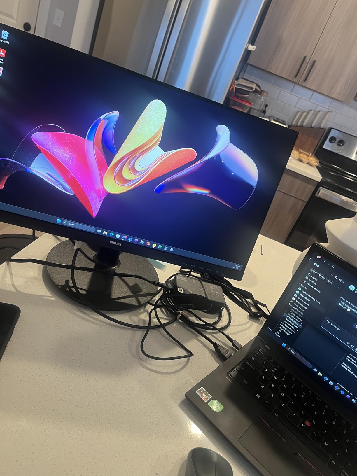 Philips 22 Inch Computer Monitor FHD 100Hz VA VESA Flicker-Free, 221V8LB | 1920x1080 LED Monitor, 4ms GtG, Adaptive Sync, HDMI 1.4, Tilt Adjust, Low Blue Light, 4yr Advance Replacement Warranty customer photo 1