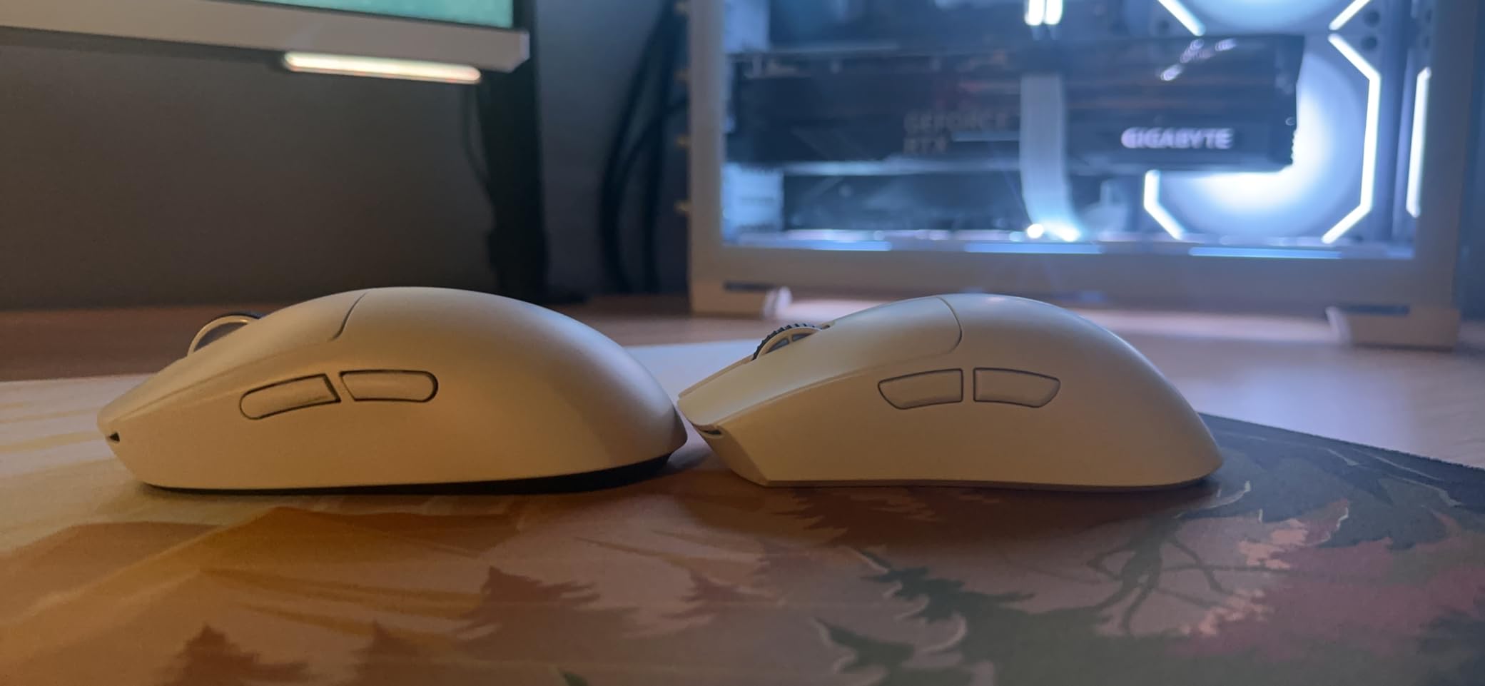 Razer Viper V3 Pro Wireless Esports Gaming Mouse, 55g Lightweight, 35K DPI Optical Sensor, Gen3 Optical Switches, 8000 Hz Polling Rate customer photo 1