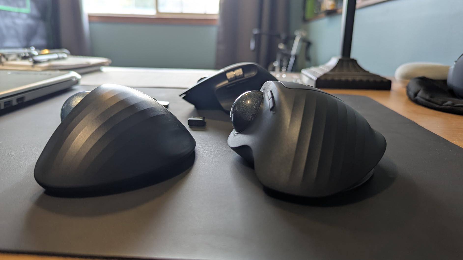 ProtoArc EM01 NL Wireless Trackball Mouse, Rechargeable Thumb Control, Gray | 0/20 Adjustable Angle to Reduce Fatigue, Triple-Device Bluetooth & 2.4G USB-A for Office Use, Silent Click, Easy to Clean customer photo 1