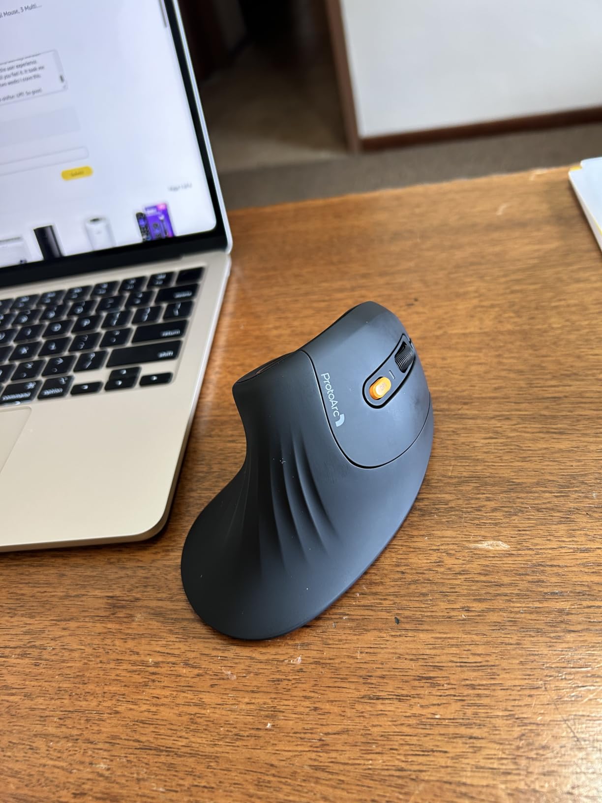 ProtoArc Ergonomic Mouse, EM11 NL Bluetooth Rechargeable Wireless Vertical Mouse, 3 Multi-Device Connectivity for Computer/PC/Laptop, 2.4GHz USB-A Optical Mice for Windows, Mac OS, Black customer photo 1
