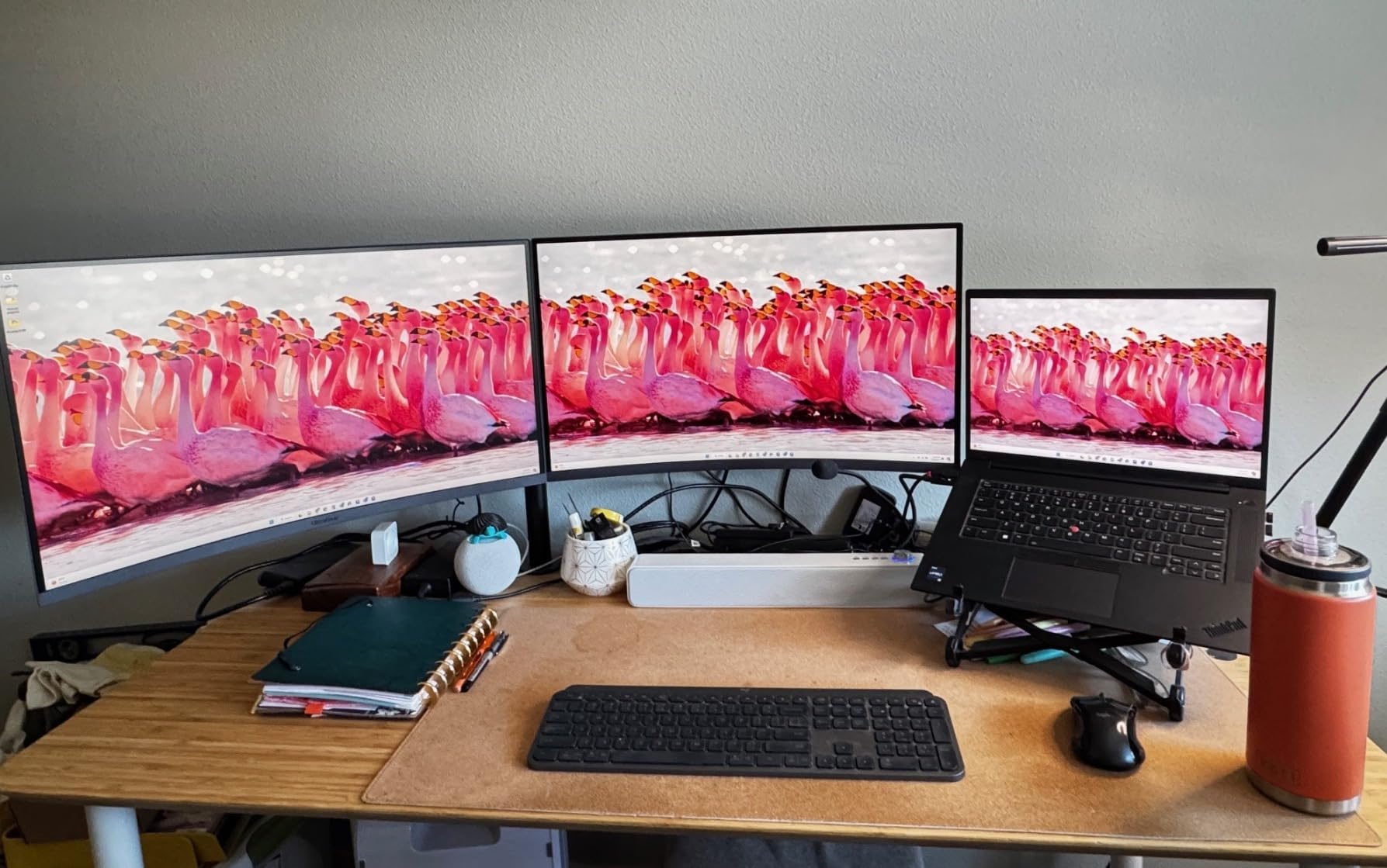 LG 32GS60QC-B Ultragear 32-inch Curved Gaming Monitor QHD (2560x1440) 180Hz 1ms 1000R AMD FreeSync HDR10 HDMIx2 DisplayPort Borderless Design Black Stabilizer DAS Crosshair FPS Counter - Black customer photo 2
