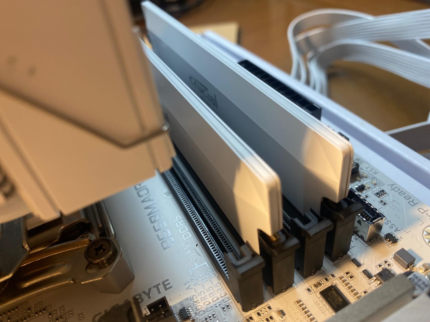 Crucial Pro 32GB DDR5 RAM Kit (2x16GB) 6000MHz CL36 Overclocking Desktop Gaming Memory Intel XMP 3.0 & AMD Expo - White customer photo 2