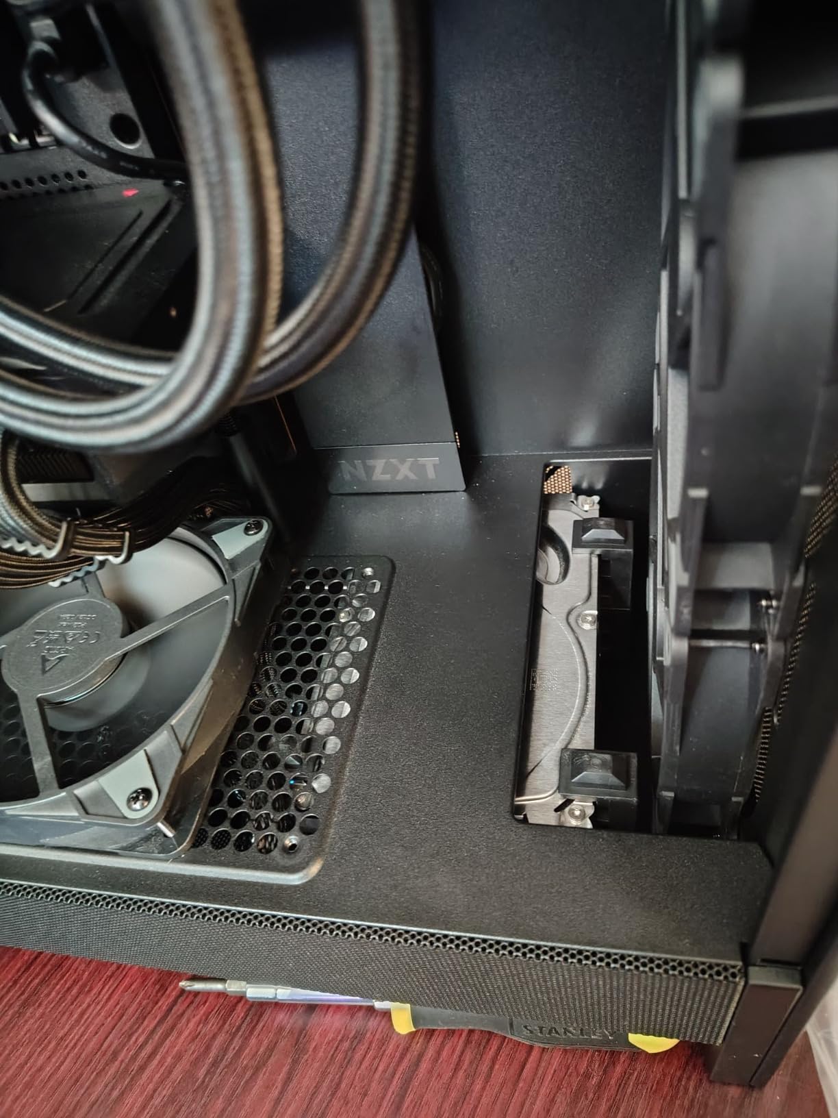 NZXT H5 Flow 2024 - Compact ATX Mid-Tower PC Gaming Case - High Airflow - 2 x 120mm Fans Included - 360mm Front & 240mm Top Radiator Support - Cable Management System - Tempered Glass - Black customer photo 2