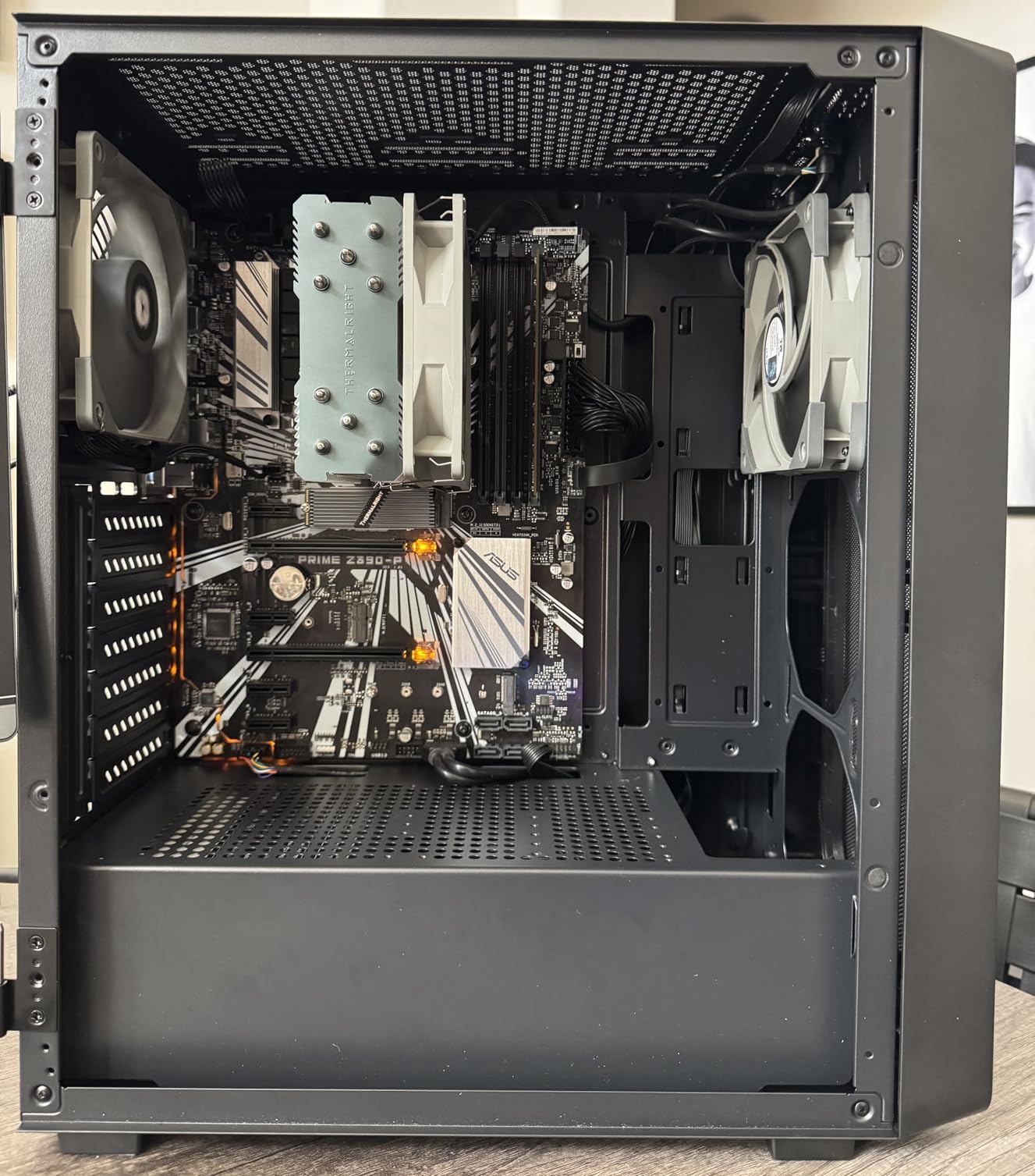 DARKROCK EC2 ATX Mid Tower Gaming Computer PC Case, Type-C Ready | Supports 50 Series Graphics Cards, Tempered Glass Side Panel, up to 8 x 120mm Fans & 360mm Radiator, 1 x Pre-Installed Fan customer photo 1