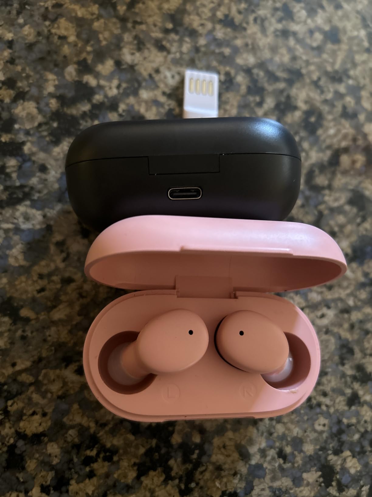 Kurdene Wireless Earbuds Bluetooth 5.3 Light Weight in Ear Headphones, Premium Sound Bass Ear Buds with Charging Case, Smart Touch Control, Built-in Mics Headset, Clear Calls for Sports Workout customer photo 1