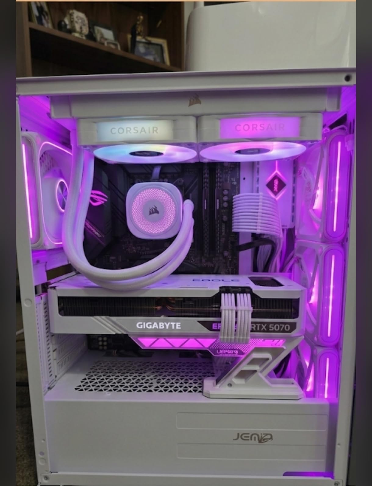 CORSAIR iCUE Link Titan 360 RX RGB Liquid CPU Cooler - 360mm AIO - Low-Noise - FlowDrive Cooling Engine - Intel LGA 1851/1700, AMD AM5/AM4 - 3X RX120 RGB Fans - iCUE Link System Hub Included - Black customer photo 1