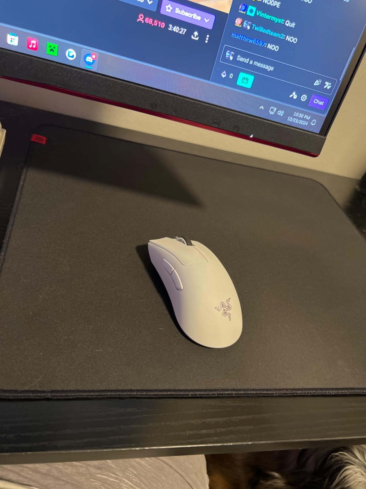 BenQ Zowie G-SR-SE Bi Large Esports Gaming Mouse Pad, Humidity Resistance Color Cloth, Smooth Glide Feeling with Steady Control, Non-Stitched Edges, Uniform high-Density Rubber customer photo 1
