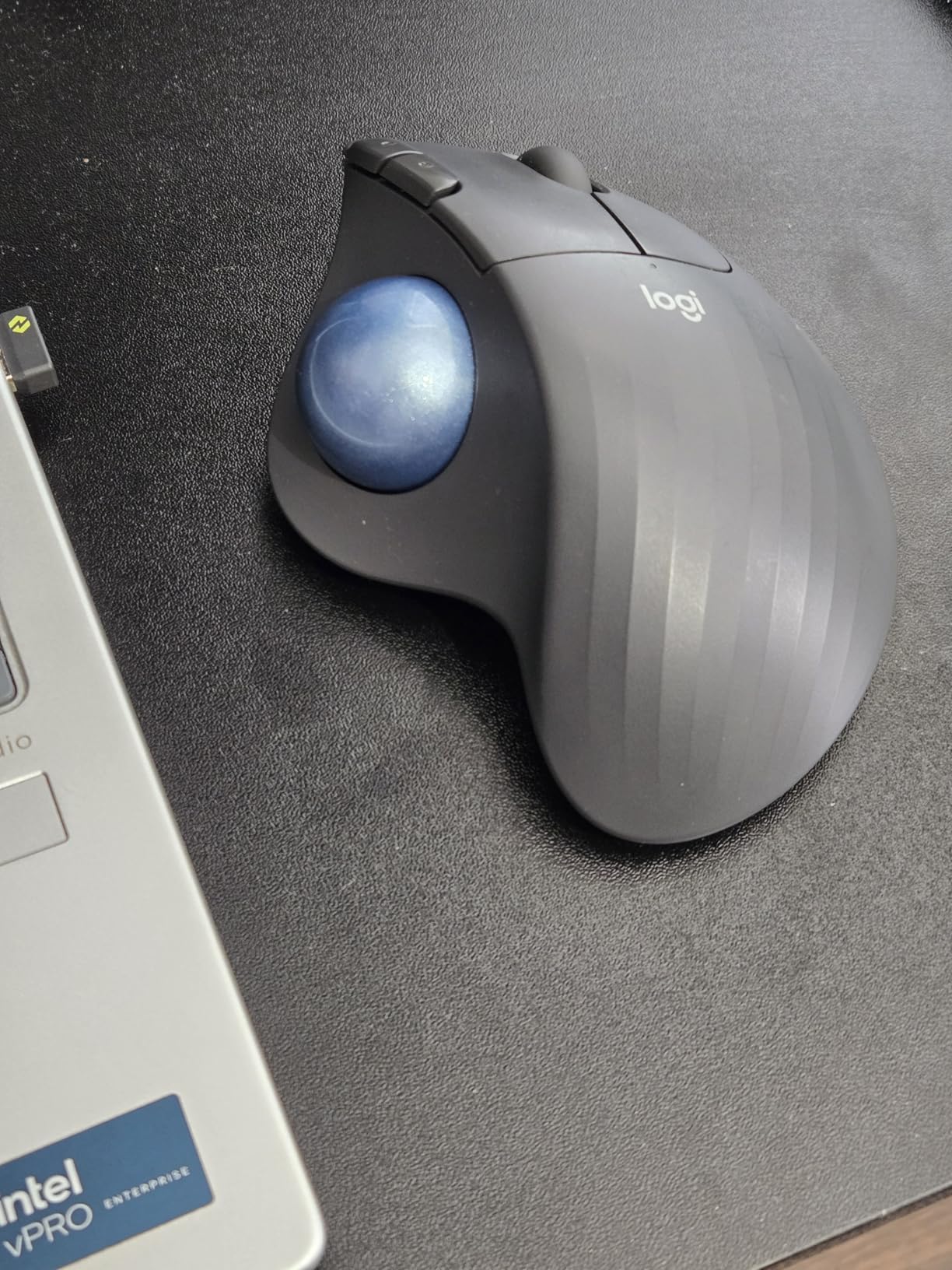 Logitech Ergo M575S Wireless Bluetooth Trackball Mouse - Black Silver Ball customer photo 1