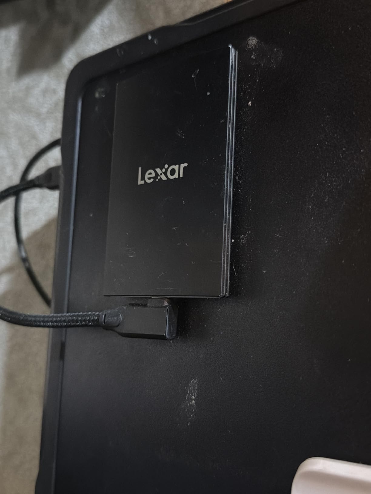 Lexar 1TB SL500 Portable SSD, Up to 2000MB/s, Compatible w/Type-C Laptops, iPhone 15/16, Smartphones, Tablets, PS5, Xbox, USB 3.2 Gen 2x2, Slim & Lightweight, External SSD, Black (LSL500X001T-RNBNU) customer photo 1