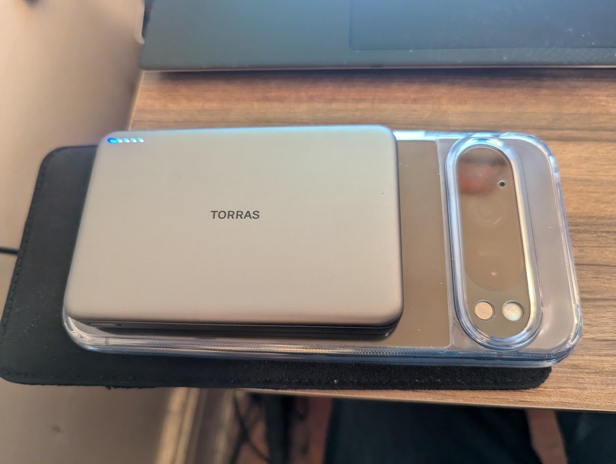TORRAS MiniMag Power Bank,Ultra-Slim 10,000mAh Magnetic Wireless Portable Charger, 22.5W Fast Charging iPhone Air Magnetic Battery Pack Designed for iPhone 17 Pro Max/17 Pro/Air/16/15/14/13/12, Gray customer photo 2