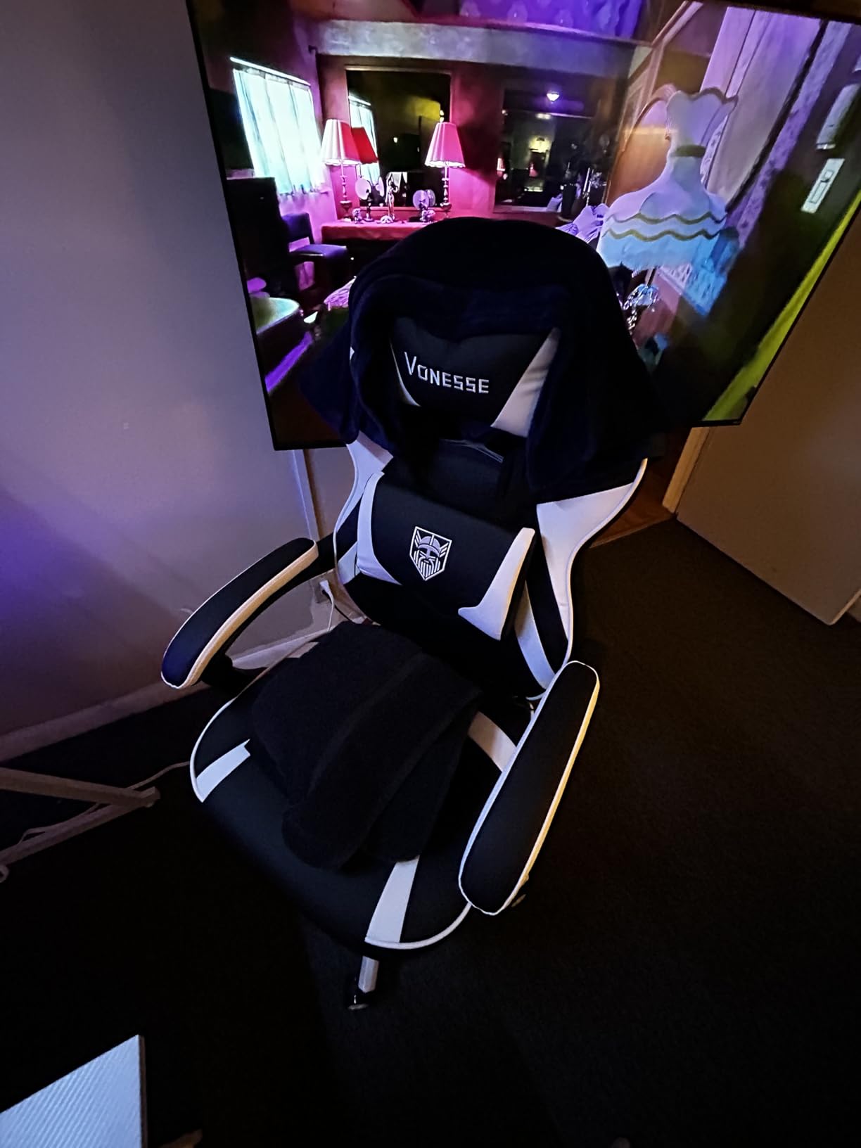 Vonesse Pink Gaming Chair, Big and Tall Gaming Chair with Footrest and Massage, Gaming Chairs for Adults with Lumbar Support, Ergonomic High Back Computer Chair with Pocket Spring Cushion (White/Pink) customer photo 2