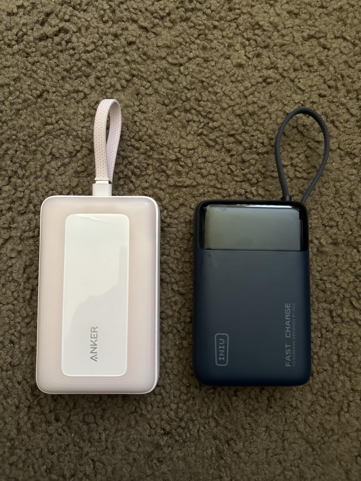 INIU 20000mAh Power Bank, Small 45W PD Fast Charging Portable Charger with Built-in USB C Cable, Flight-Safe Travel External Phone Battery Pack for iPhone 17 Pro Max Samsung S26 iPad etc, Black customer photo 1