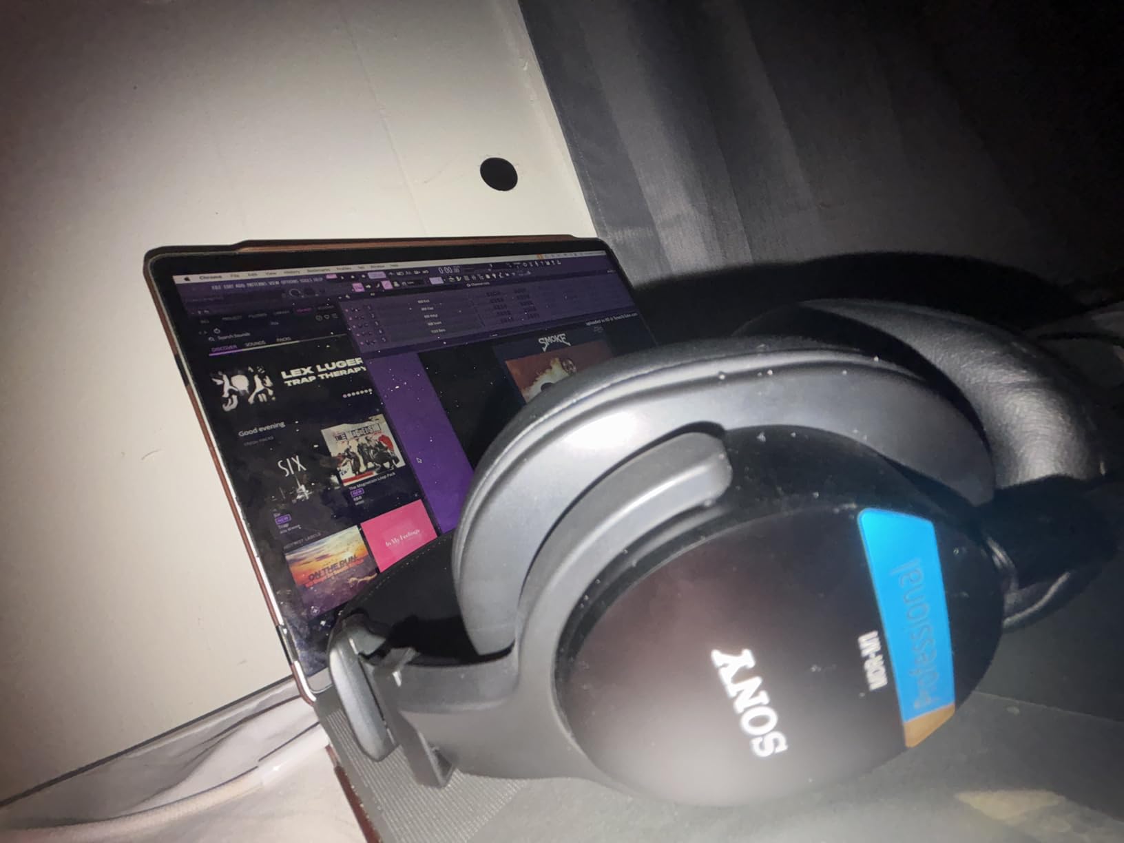 Sony MDR-M1 Professional Reference Closed Monitor Headphones customer photo 1