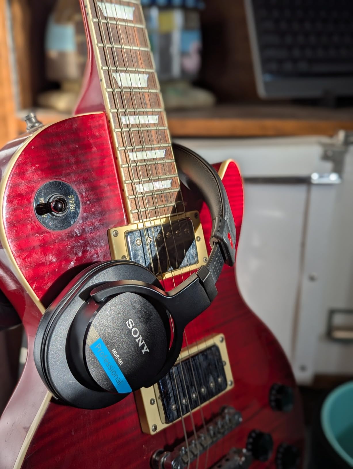 Sony MDR-M1 Professional Reference Closed Monitor Headphones customer photo 2