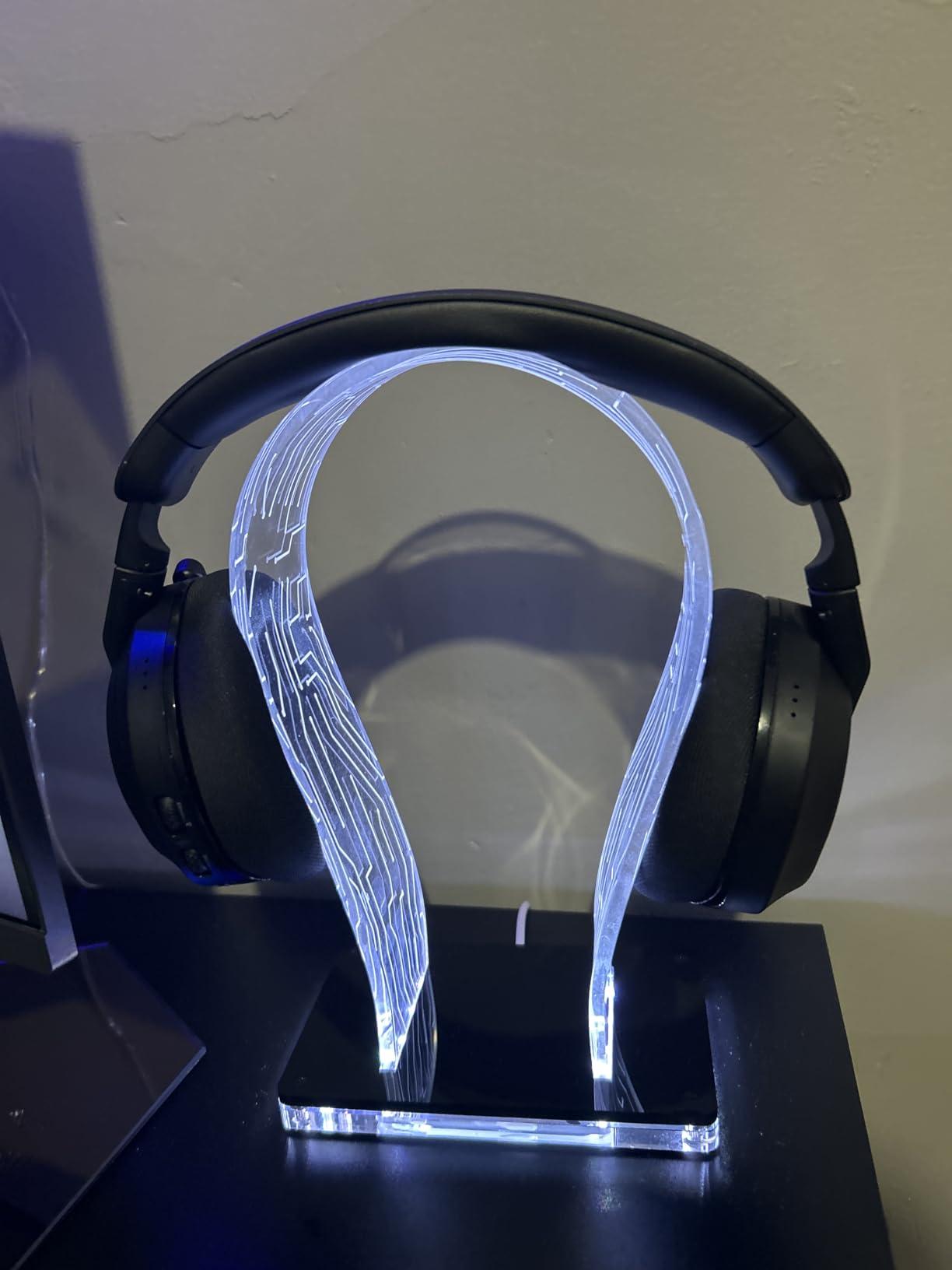 OAPRIRE Acrylic RGB Headphone Stand for Desk with Many Light Modes & Colors | Customizable 213 Lighting Modes & 60,000 Colors, with 4.8ft USB Power Cable, Universal, Sturdy, Gifts for Gamers Men customer photo 1