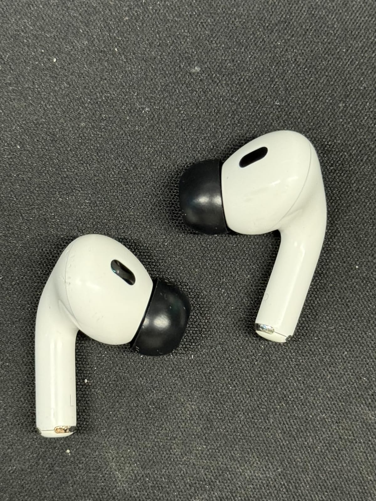 Inesore 4 Pairs Replacement Ear Tips for AirPods Pro 2nd/1st (White) | with Noise Reduction Hole & Built-in dust Guard Screen,Silicone,with Portable Storage Box & Cleaner Pen,4 Size (XS/S/M/L) customer photo 1