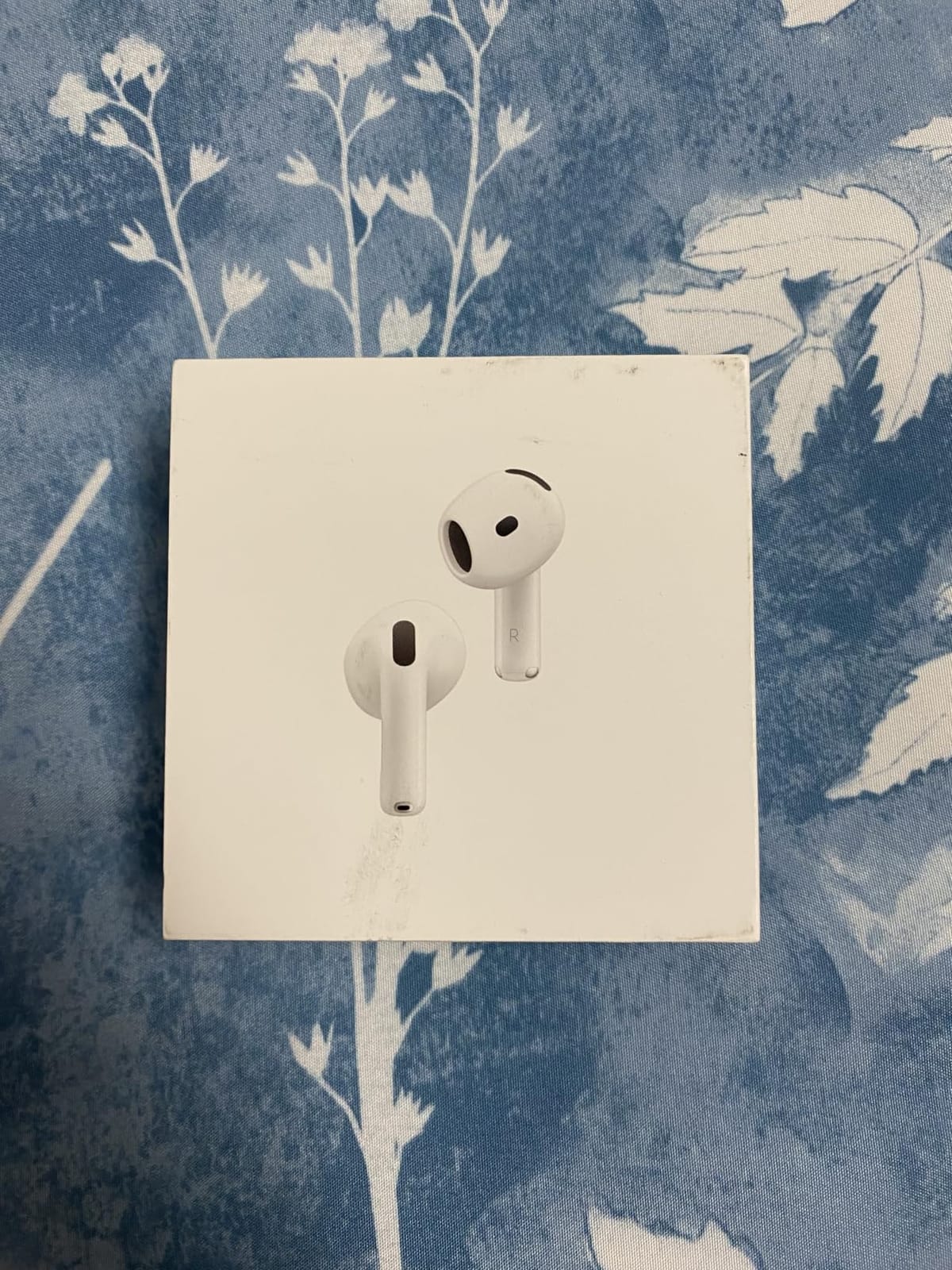 Apple AirPods 4 Wireless Earbuds with Active Noise Cancellation customer photo 1