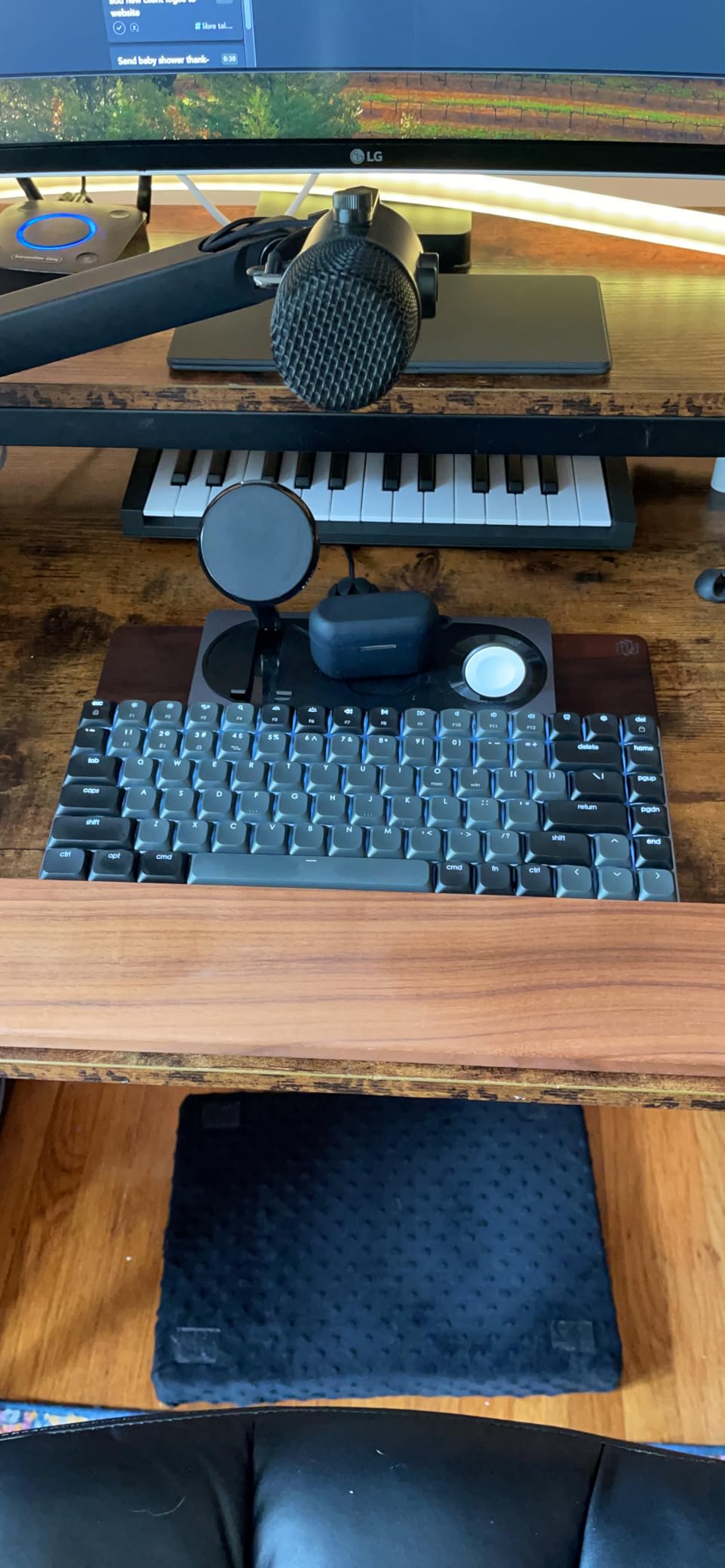 Satechi SM3 Mechanical Keyboard for Mac and Windows, 108 Keys Full Size with White LED Backlit, Wired and Bluetooth for Mac and Windows - Dark Gray/Gray customer photo 2