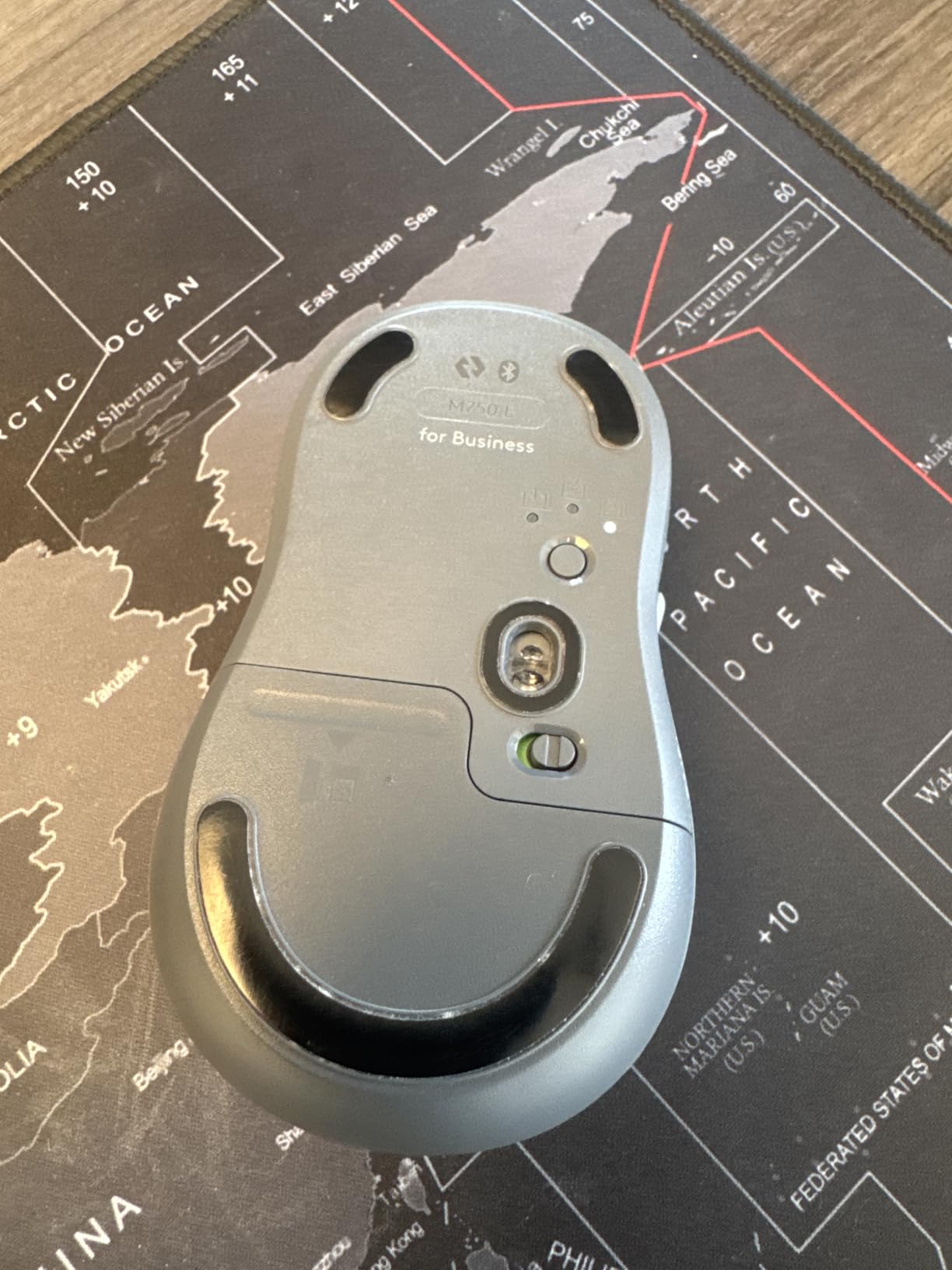 Logitech Signature Plus M750 L Wireless Mouse - for Large Hands, SmartWheel, Bluetooth, Multi Device, 24-Month Battery, Silent Clicks, Customizable Side Buttons, Contoured Shape - Graphite customer photo 2